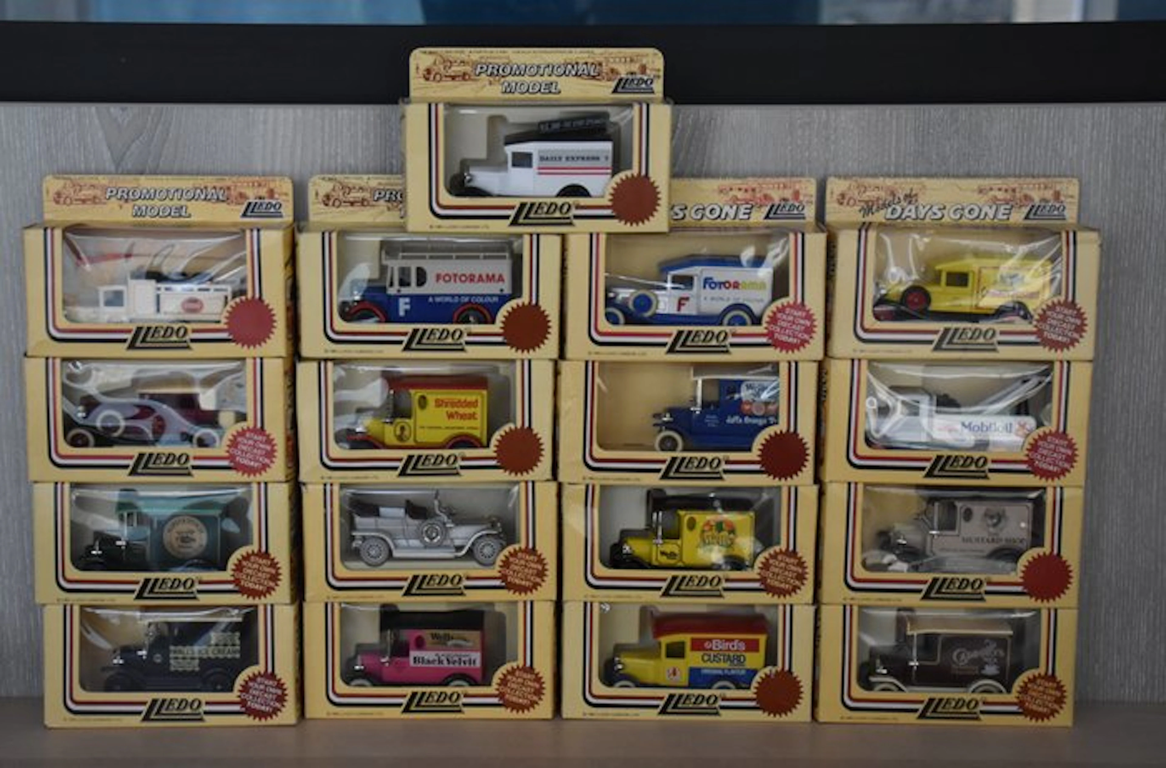 Lledo 1:64 - Model car (17) - Lledo Days Gone Promotional Model