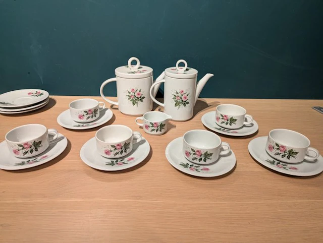 Villeroy & Boch - Coffee and tea service (18) - pink rose...