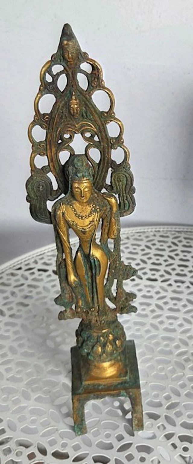 Bodhisattva Avalokiteshvara - Bronze - China - 20th century