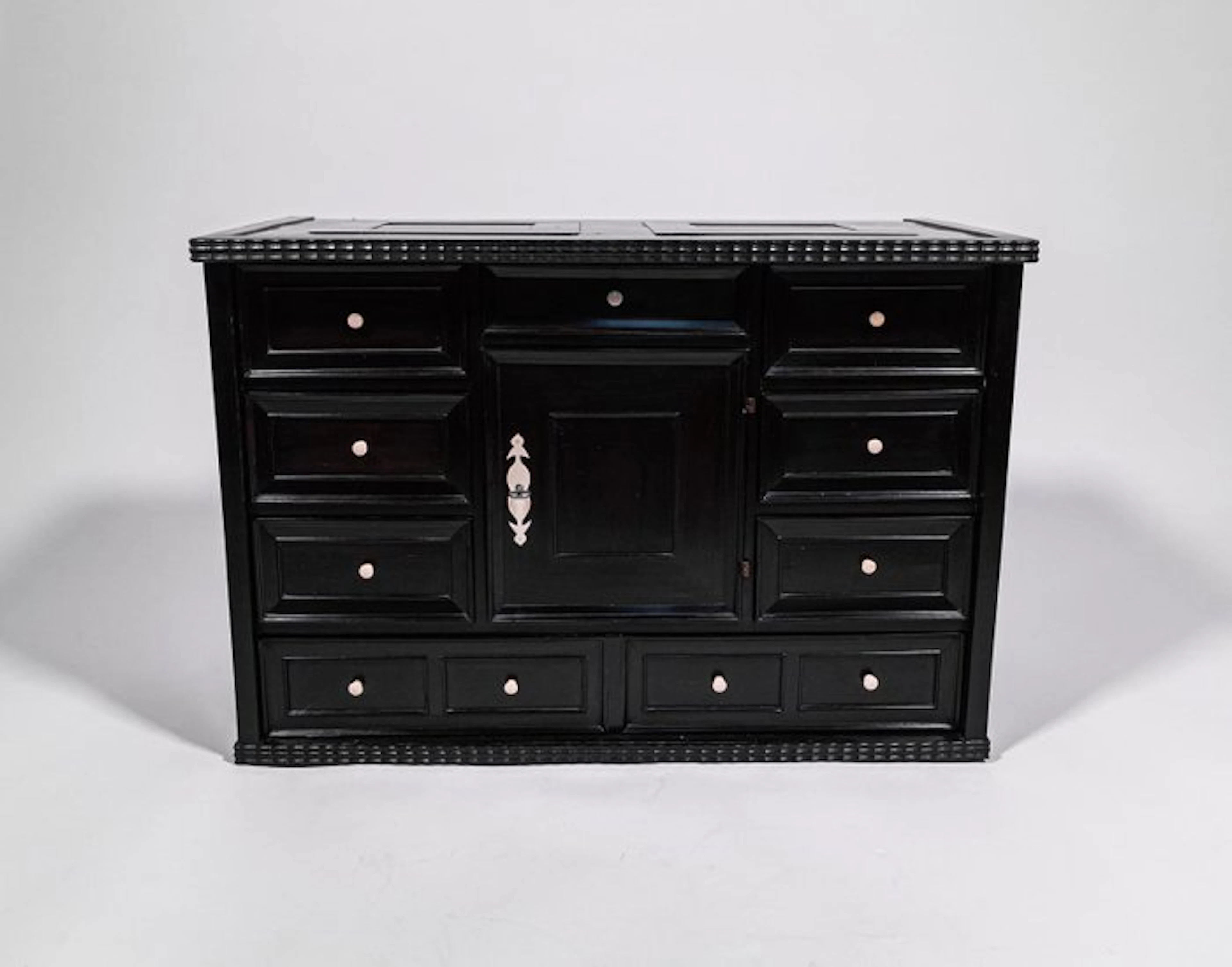 Vlaams kunstkabinet, 17e eeu - Cabinet - Wood, Oak