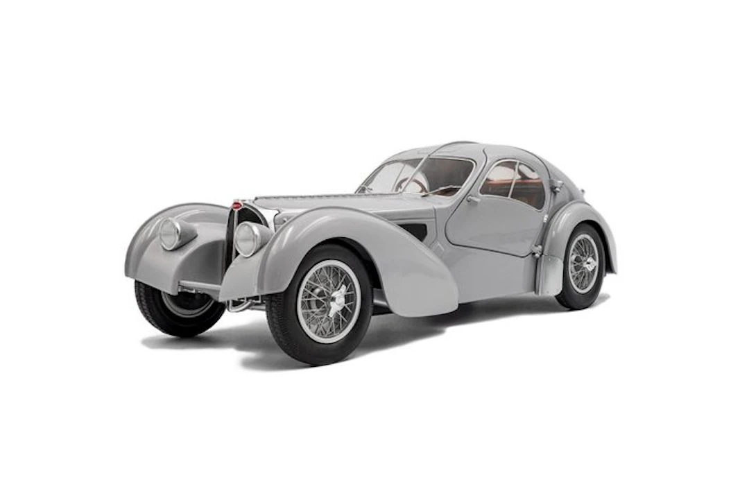 Solido 1:18 - Model car - Bugatti 57 SC Atlantic (1938) Zilvergrijs