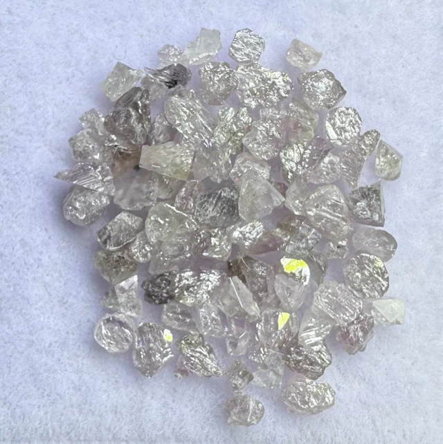 Lot of 2.50 ct pink diamonds Rough- 0.5 g