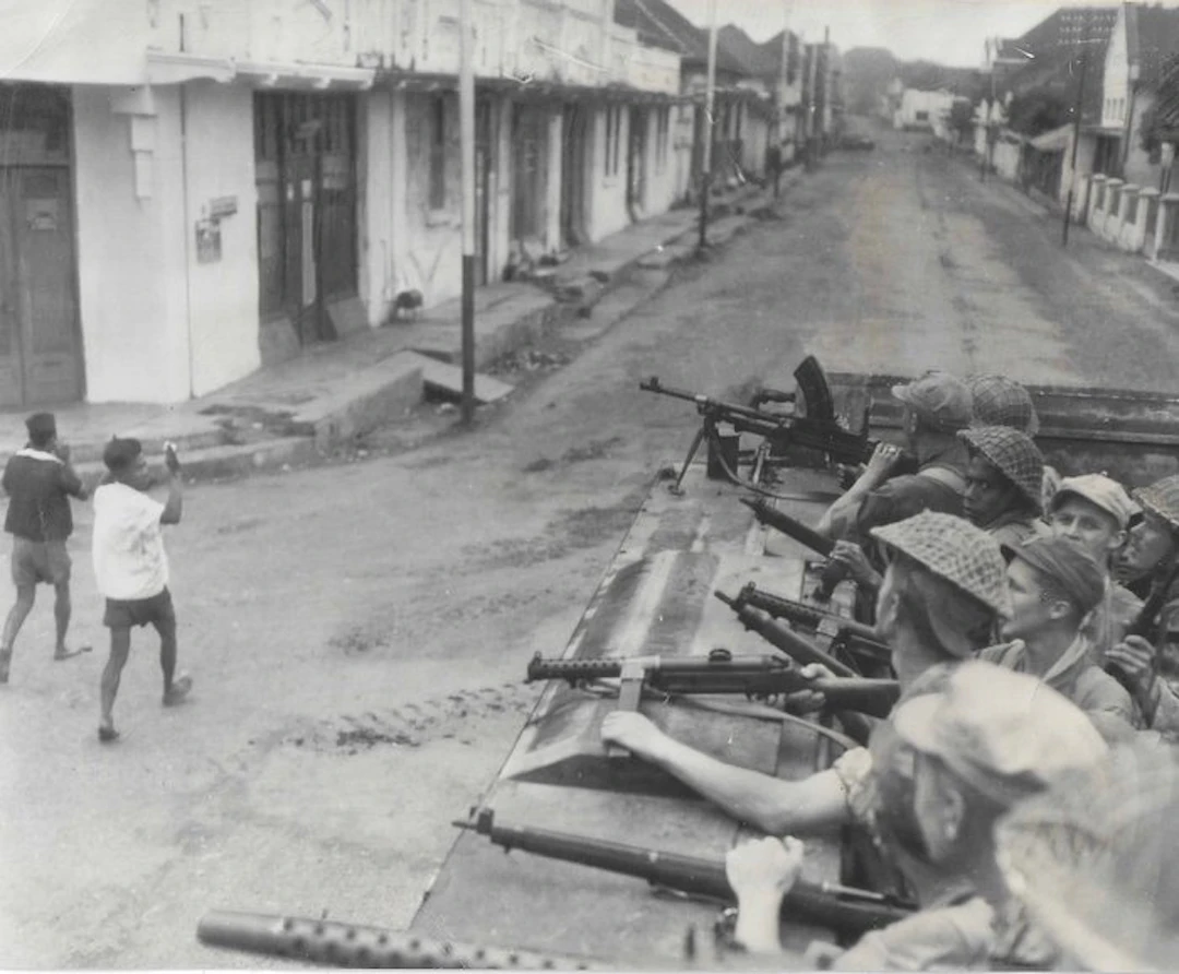 Max Desfor (1913-2018) - Malang