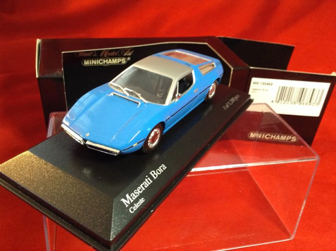 MiniChamps 1:43 - Model sports car - ref