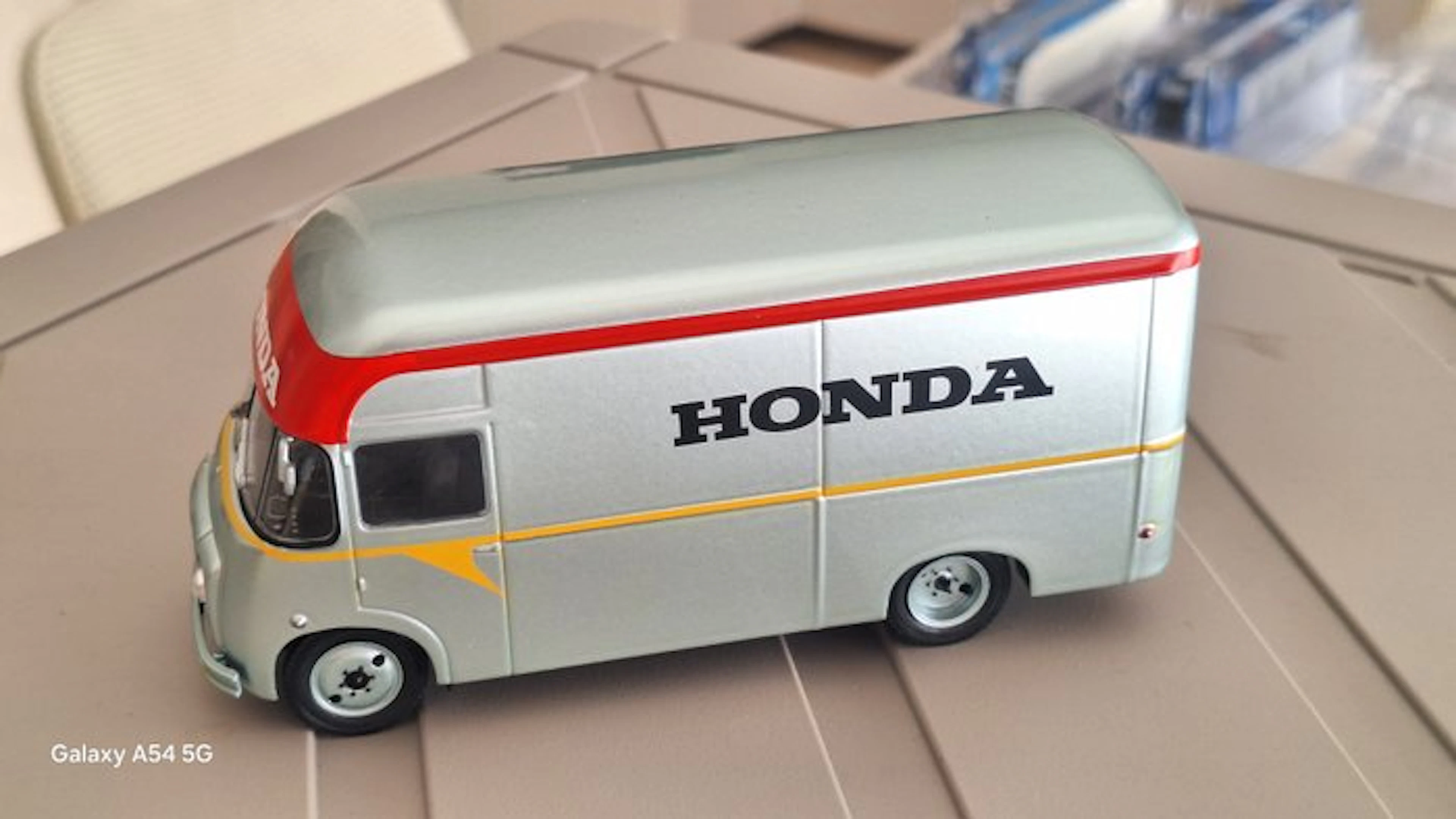Hachette 1:43 - Model truck - Citroën U23 Heullez - Transport racing car