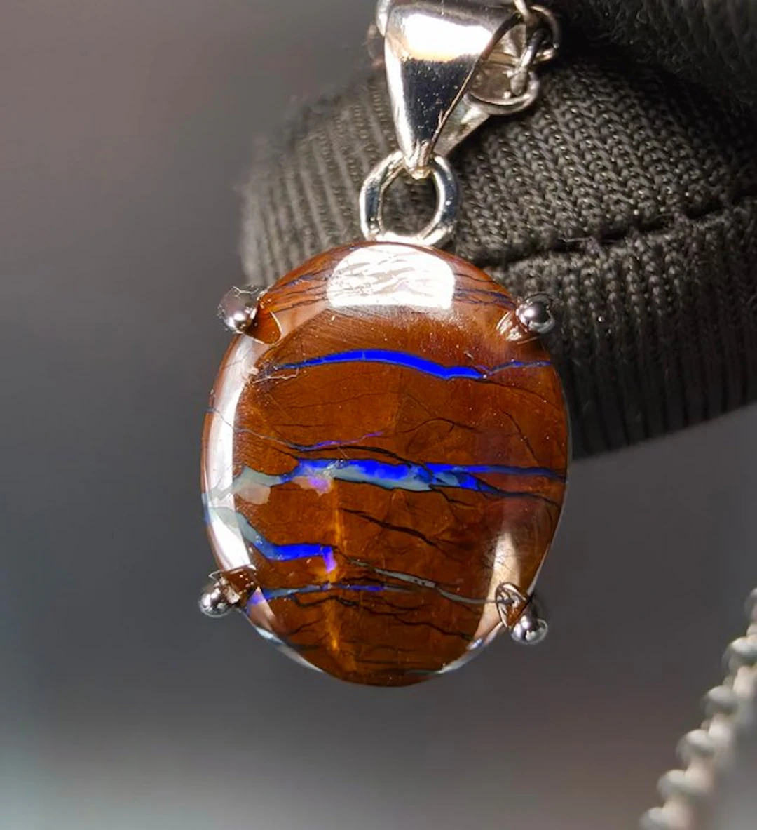 Opal Pendant - Height: 22 mm - Width: 12 mm- 2.1 g - (1)