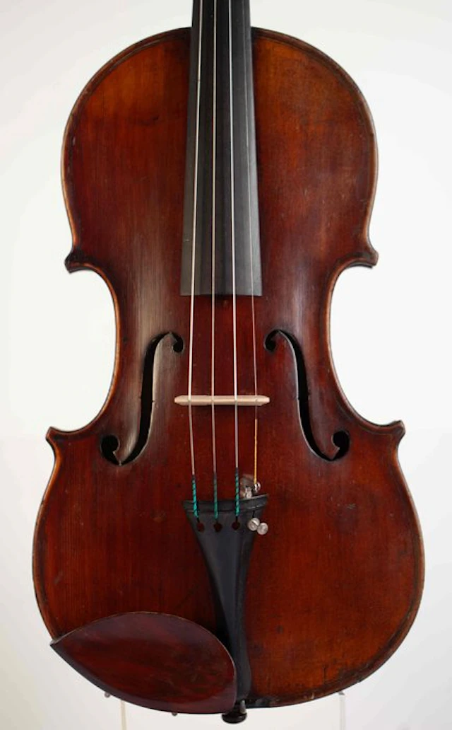 Labelled H. C. Silvestre - 4/4 - - Violin - Unknown
