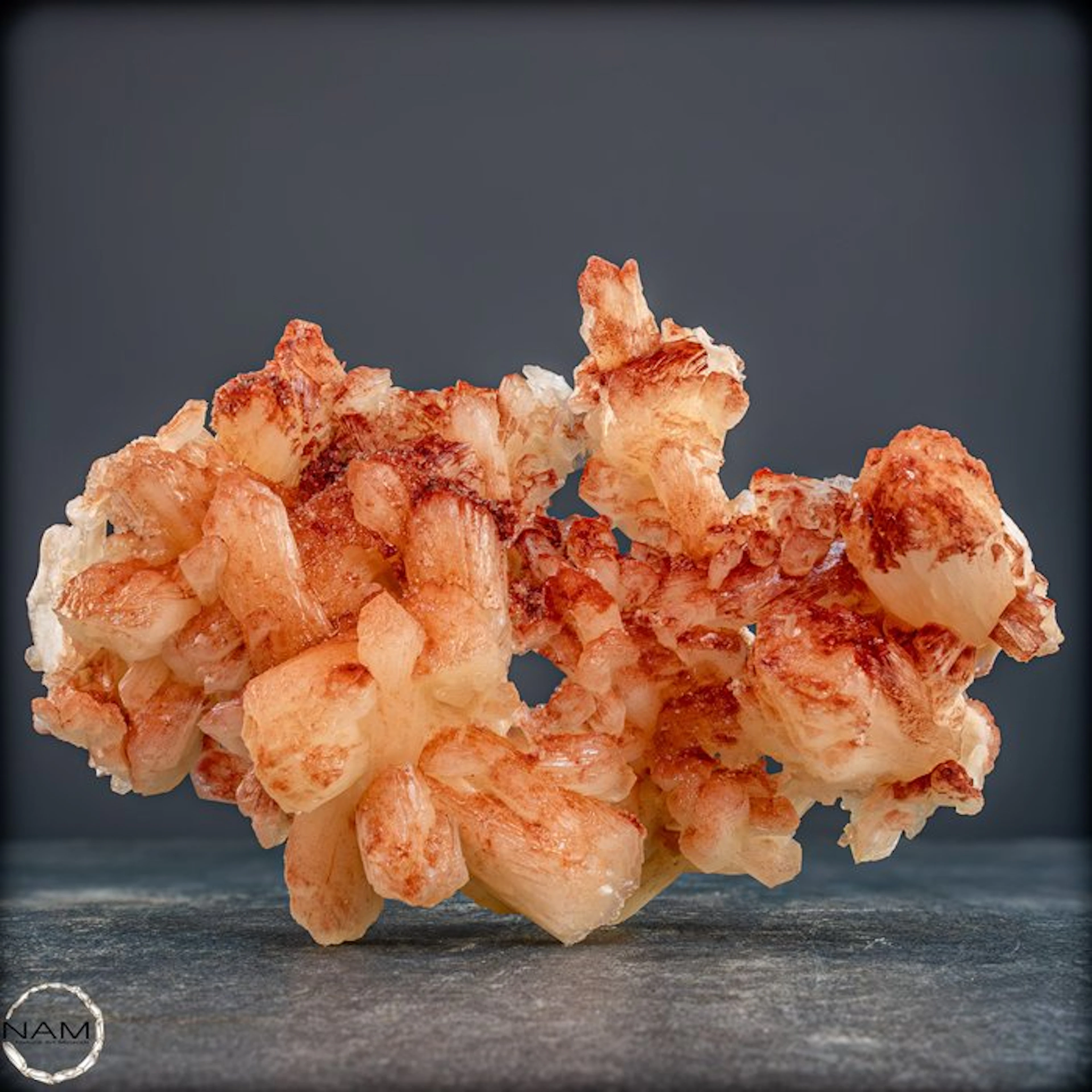Extraordinary natural stilbite crystal formation