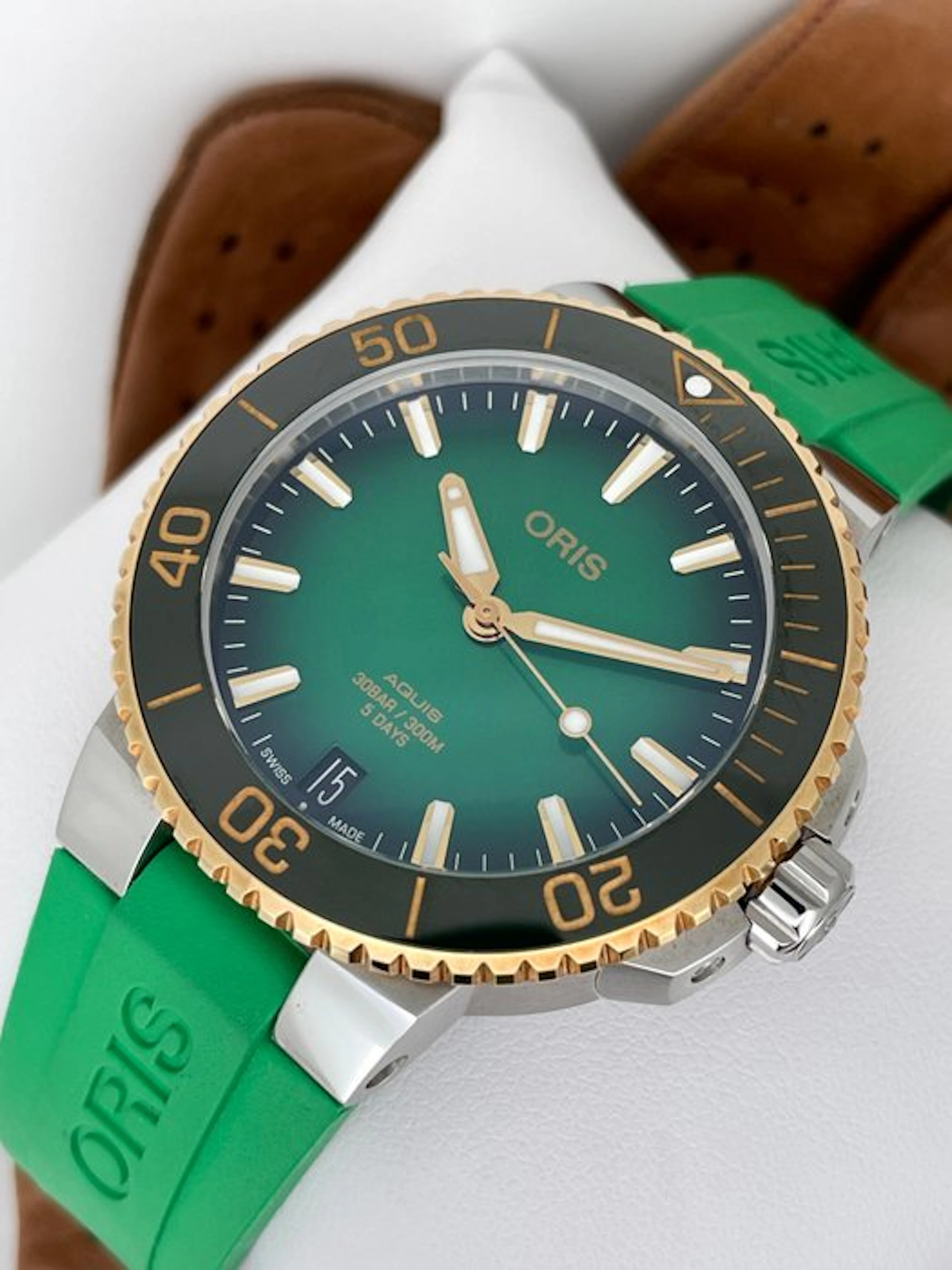 Oris - Aquis Date Calibre 400 Automatic - 01 400 7769...