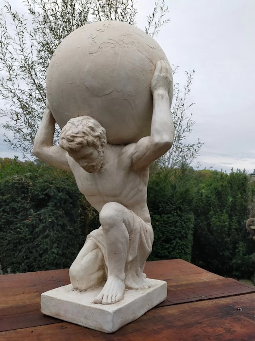 Sculpture, atlas - 70 cm - mgo polystone