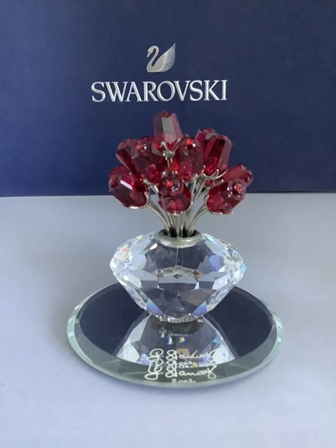 Swarovski - Figurine - Vase of Roses 283394 - Crystal