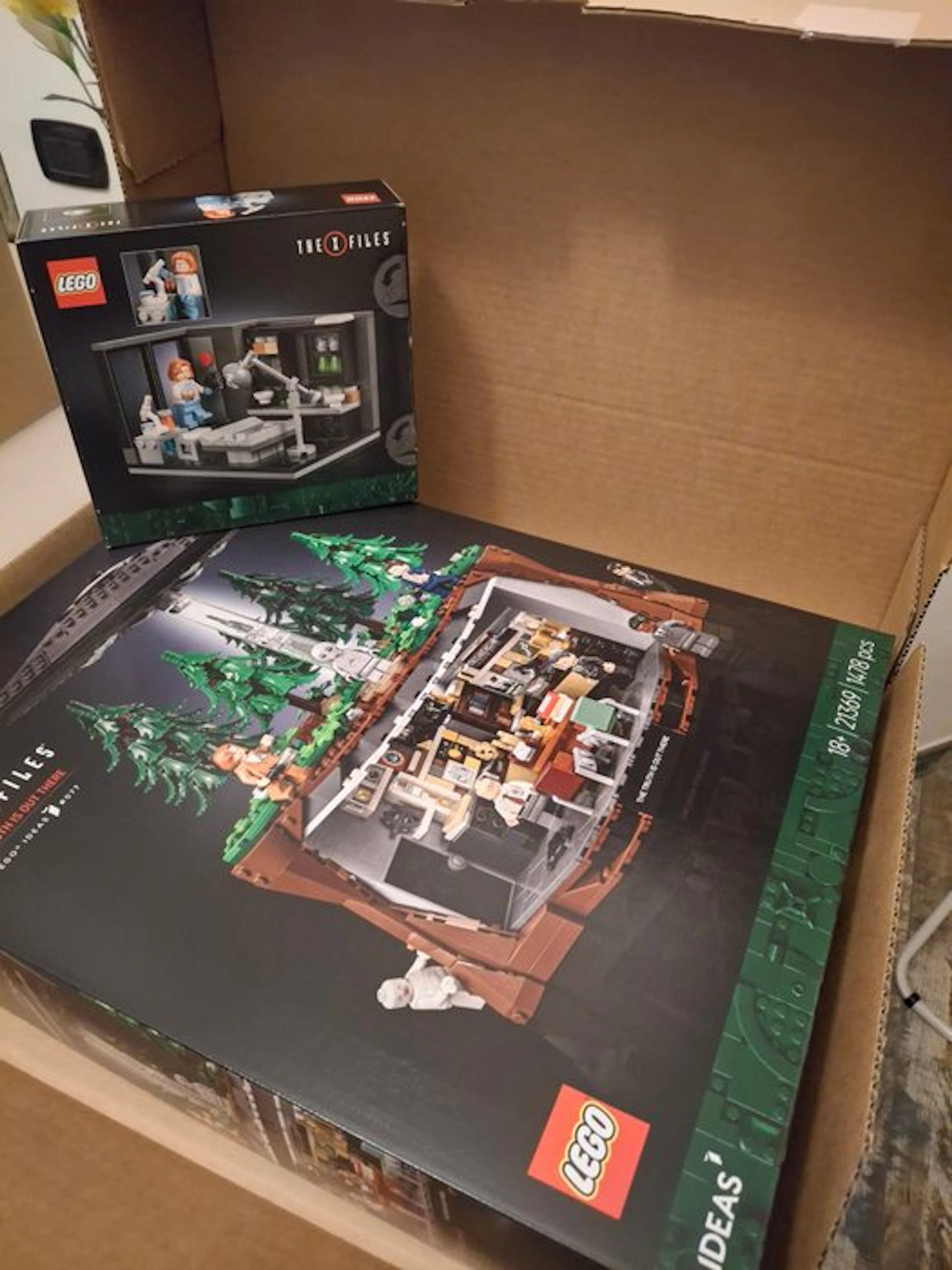 LEGO Set - Ideas (CUUSOO) - The X-Files + Scully's lab
