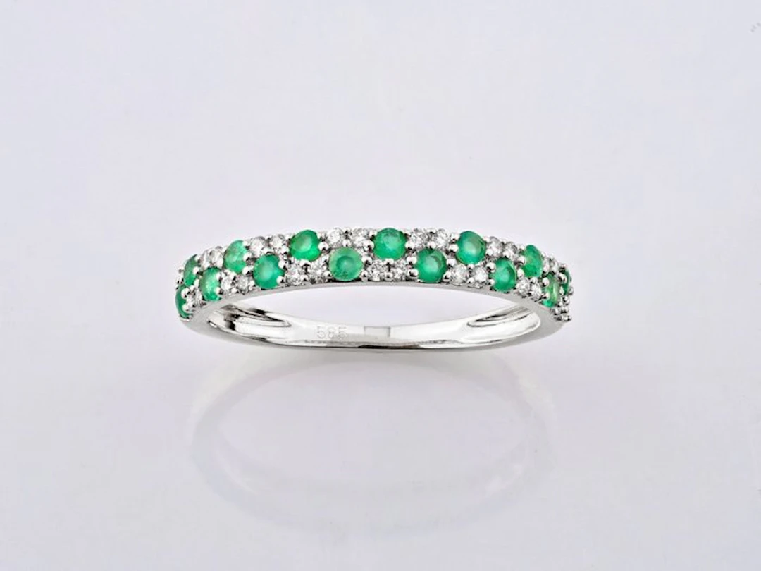 Ring - 14 kt. White gold - 0.43ct. tw. Emerald - Diamond