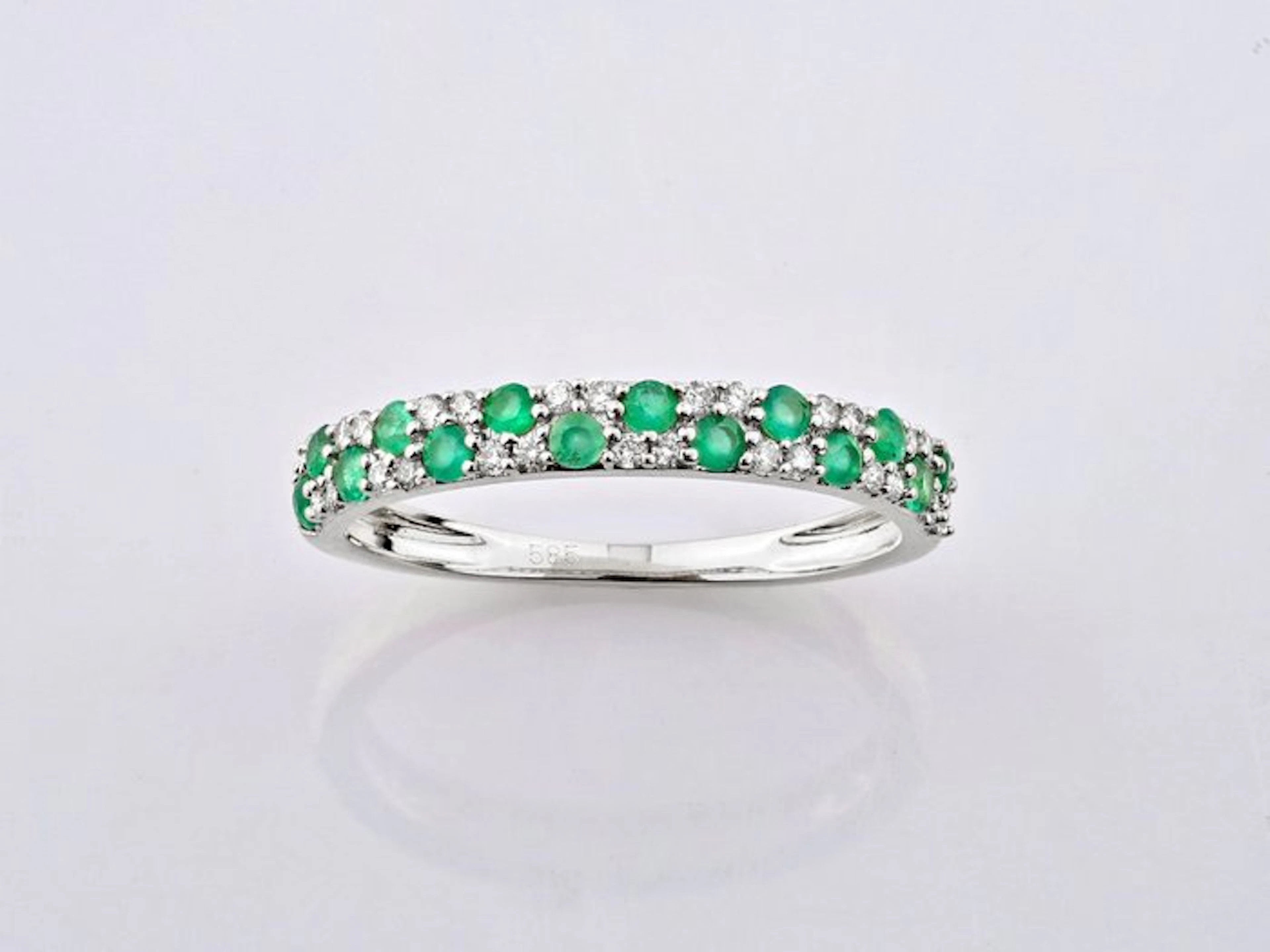 Ring - 14 kt. White gold - 0.43ct. tw. Emerald - Diamond