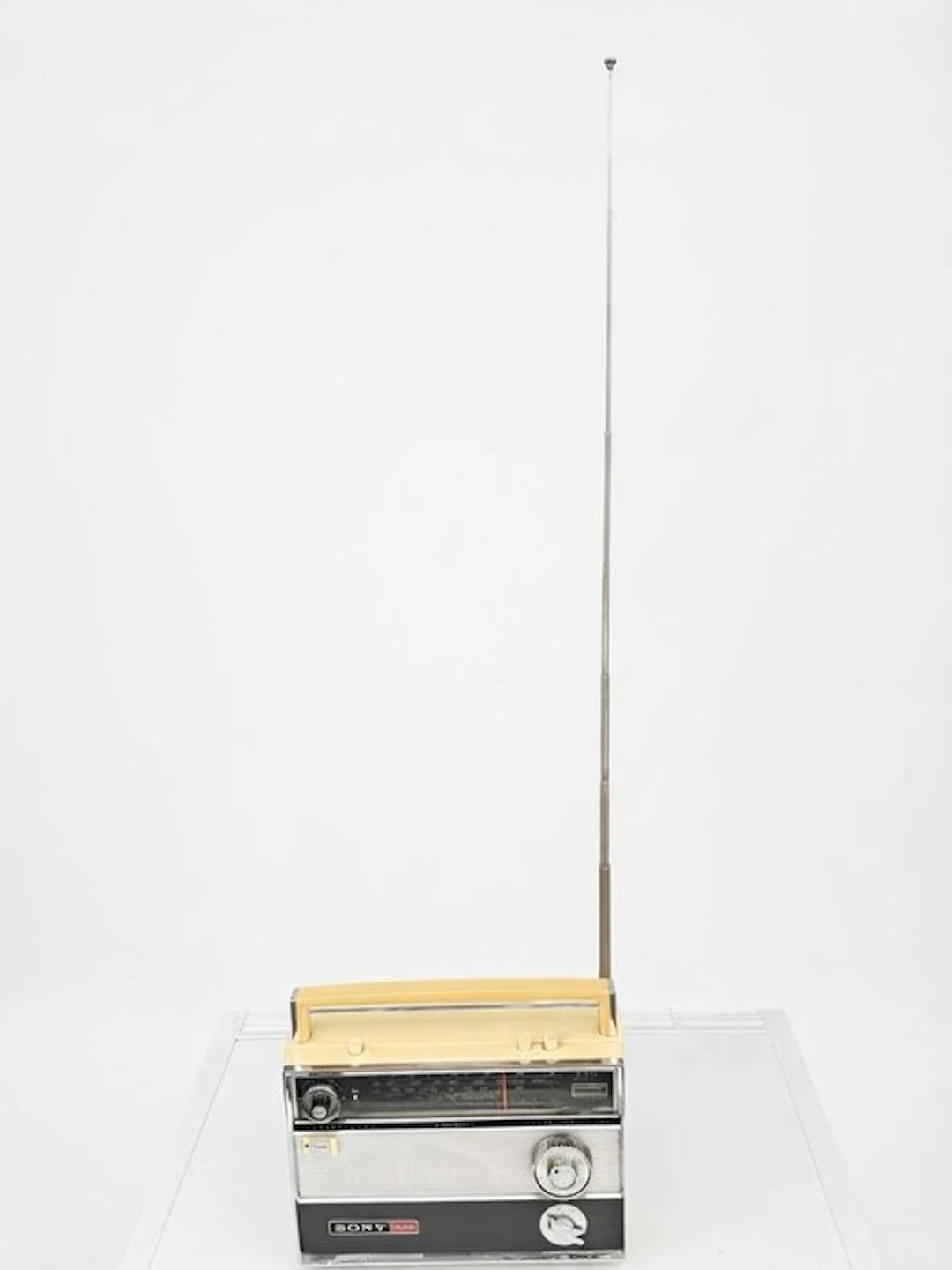 Sony - TFM-1000L Portable radio