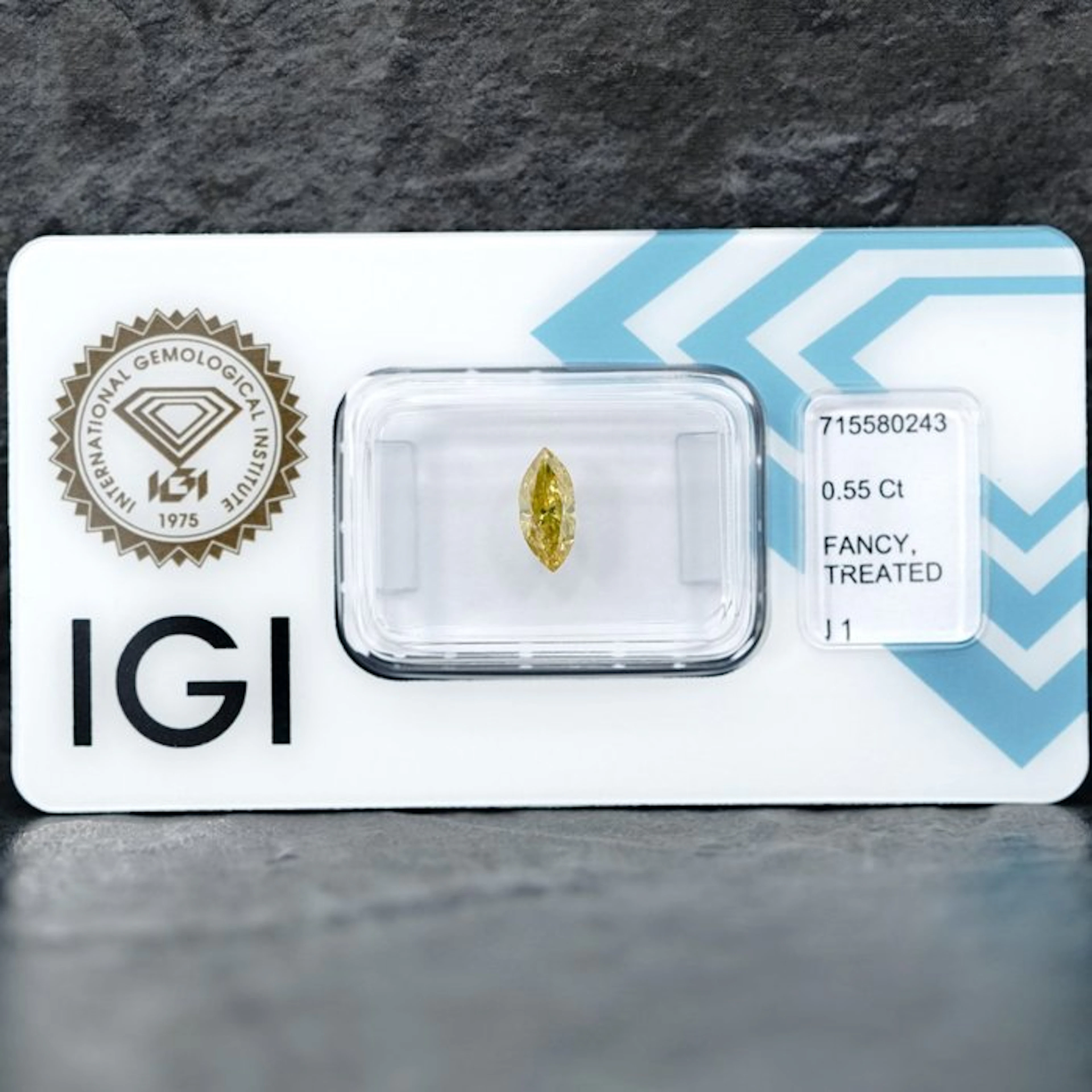 1 pcs Diamond (Colour-treated) - 0.55 ct - Marquise...