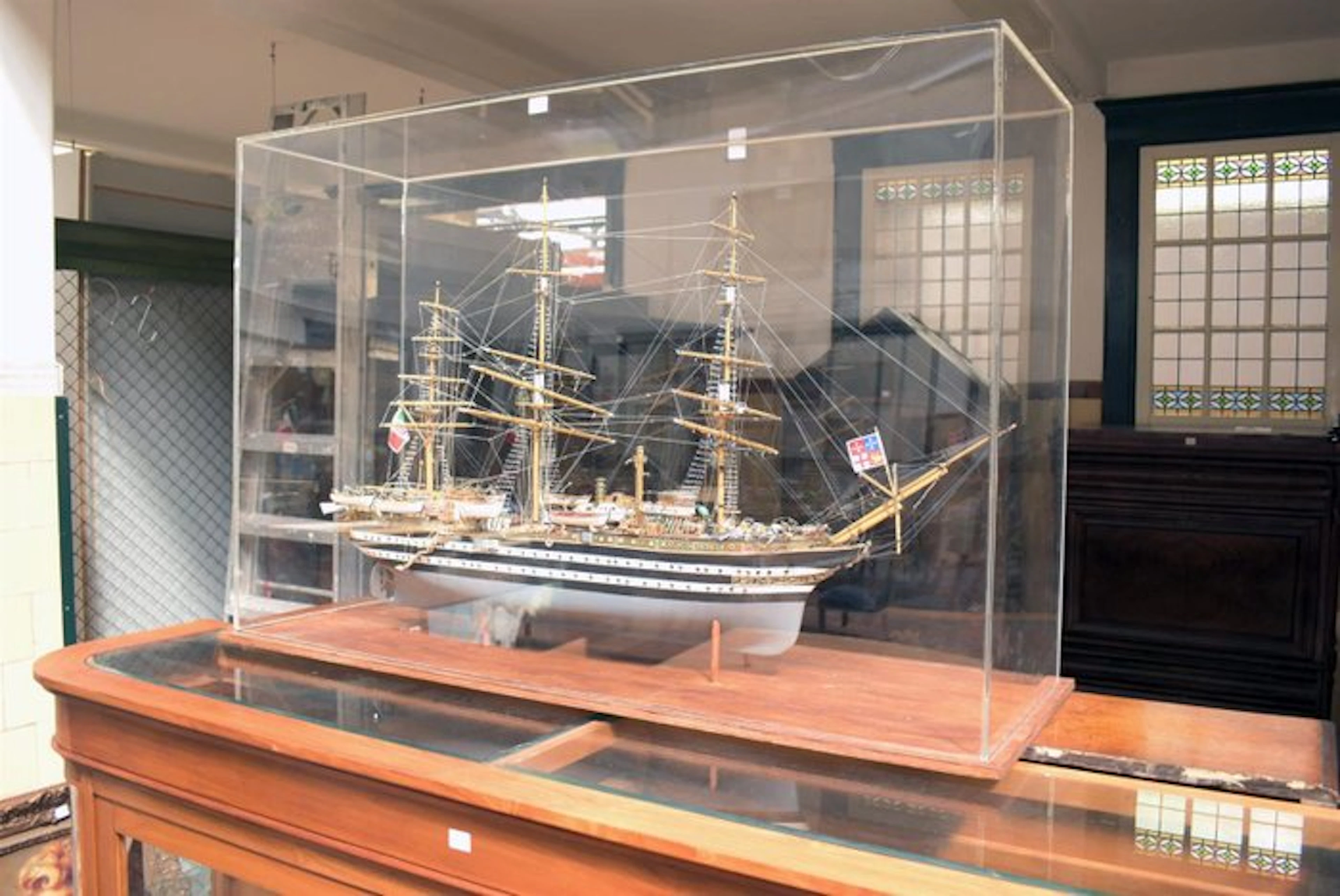 Model ship - modelboot driemaster