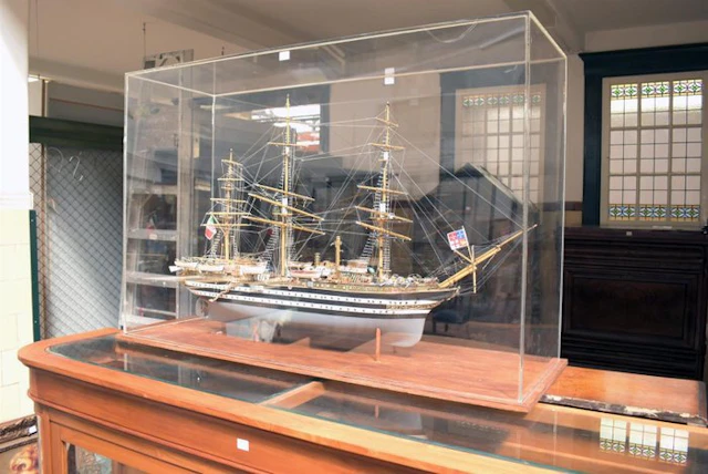 Model ship - modelboot driemaster