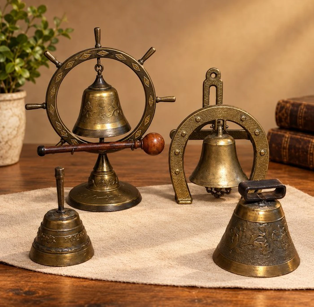 Decorative bell (4) - Fonderie Charles Obertino - Set of...