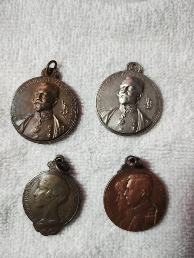 Belgium - Military medal - Lot of 4 historical medals...