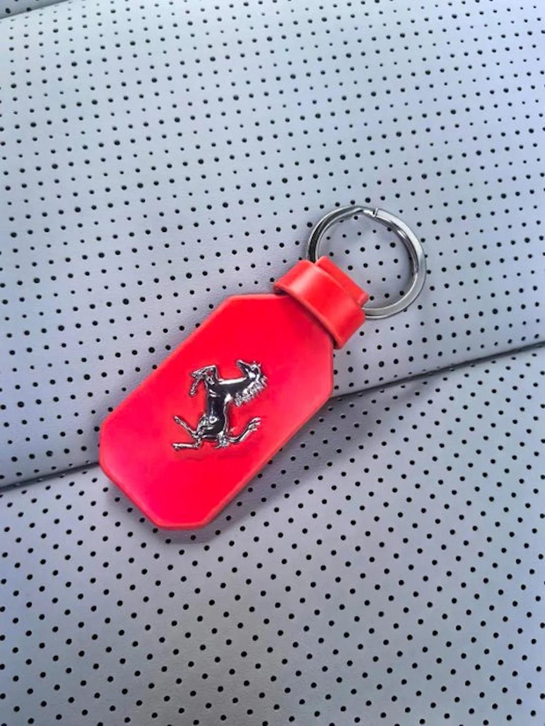 Cavallino Rampante Key Chain Ferrari - Ferrari
