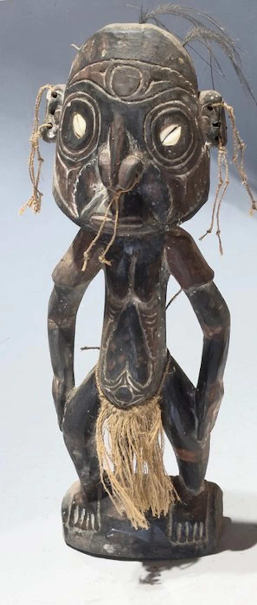Intriguing soul figure Sepik River - Mindimbit village...