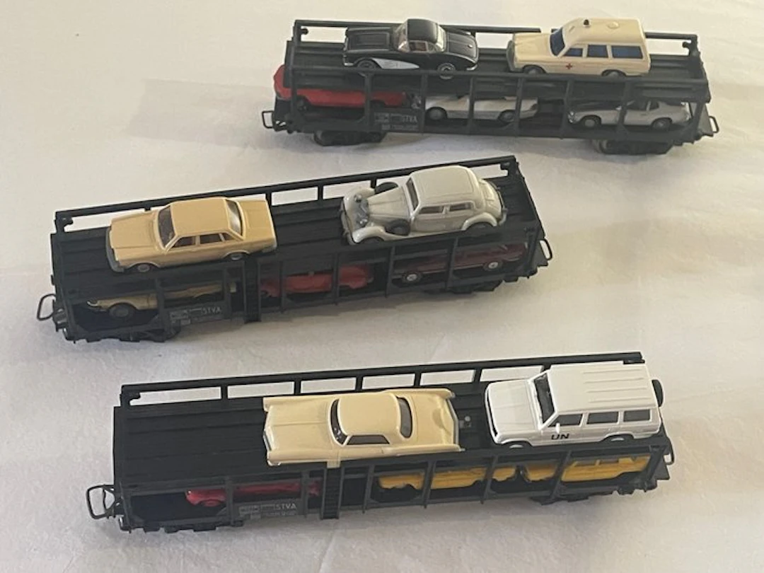 Jouef H0 - Model train wagon (3) - Brand identified on the chassis: Jouef