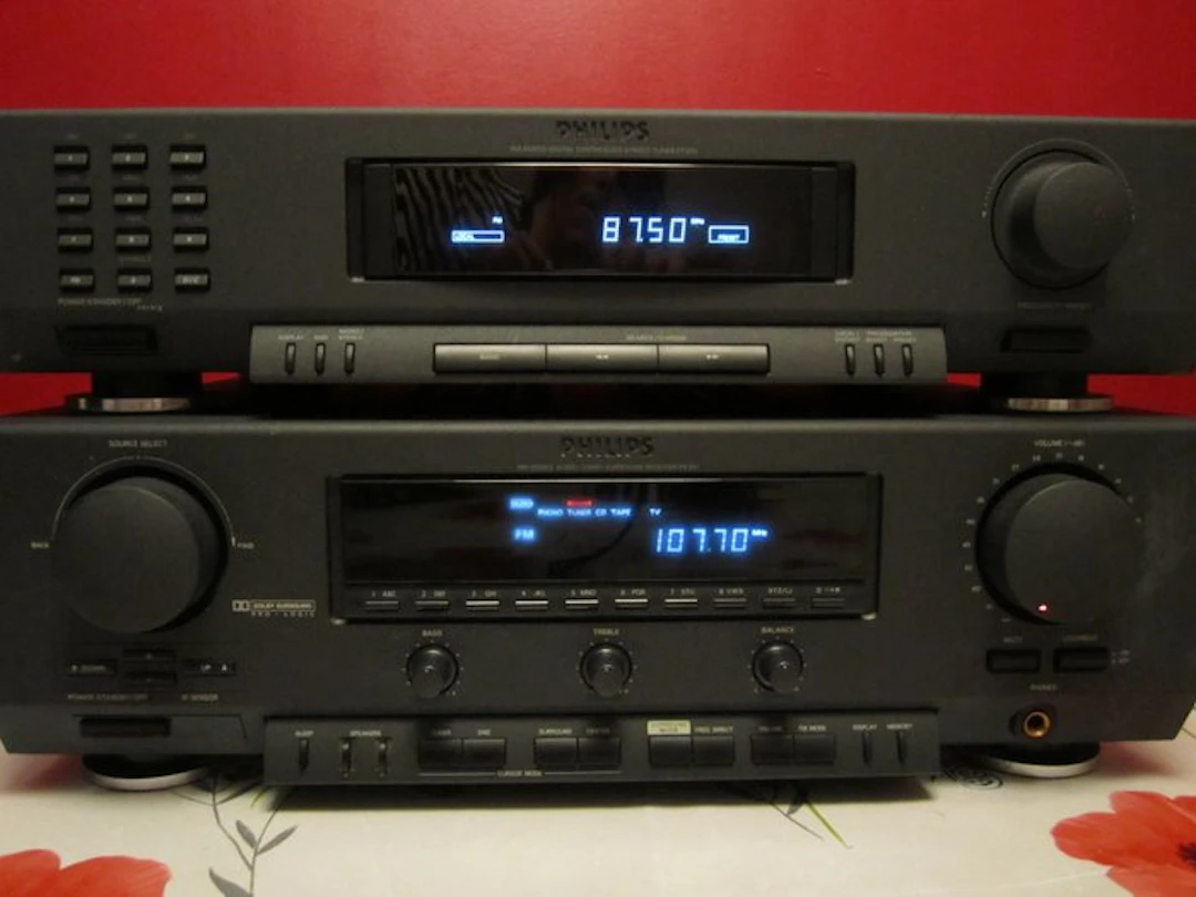 Philips - FT920 Tuner & FR931 Receiver Hi-fi set