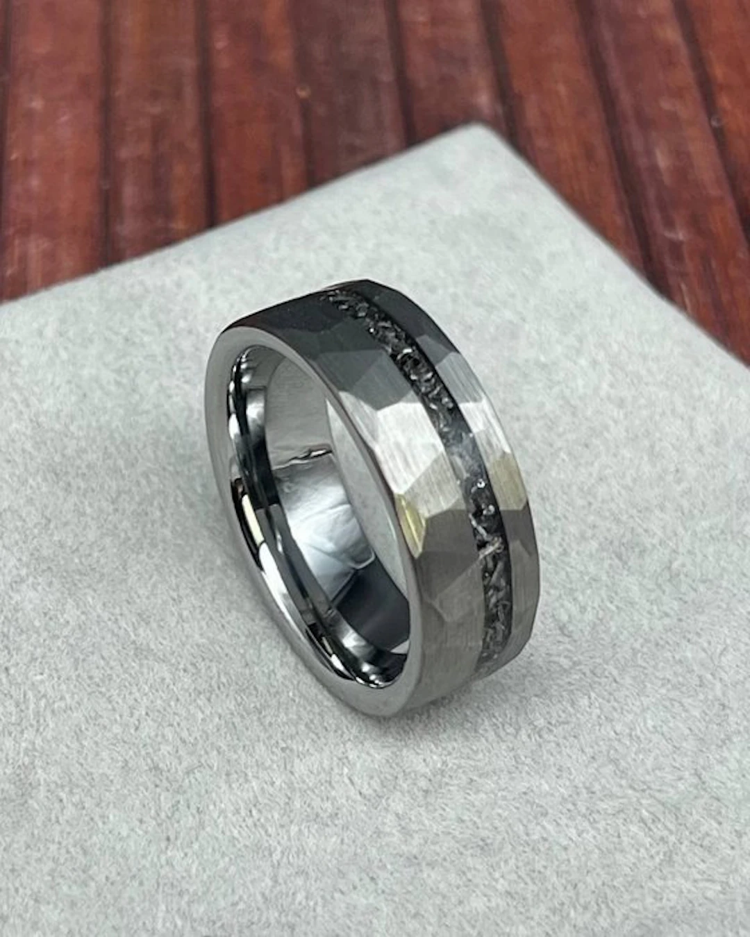 Tungsten with meteorite inlays Jewellery- 12 g - (1)