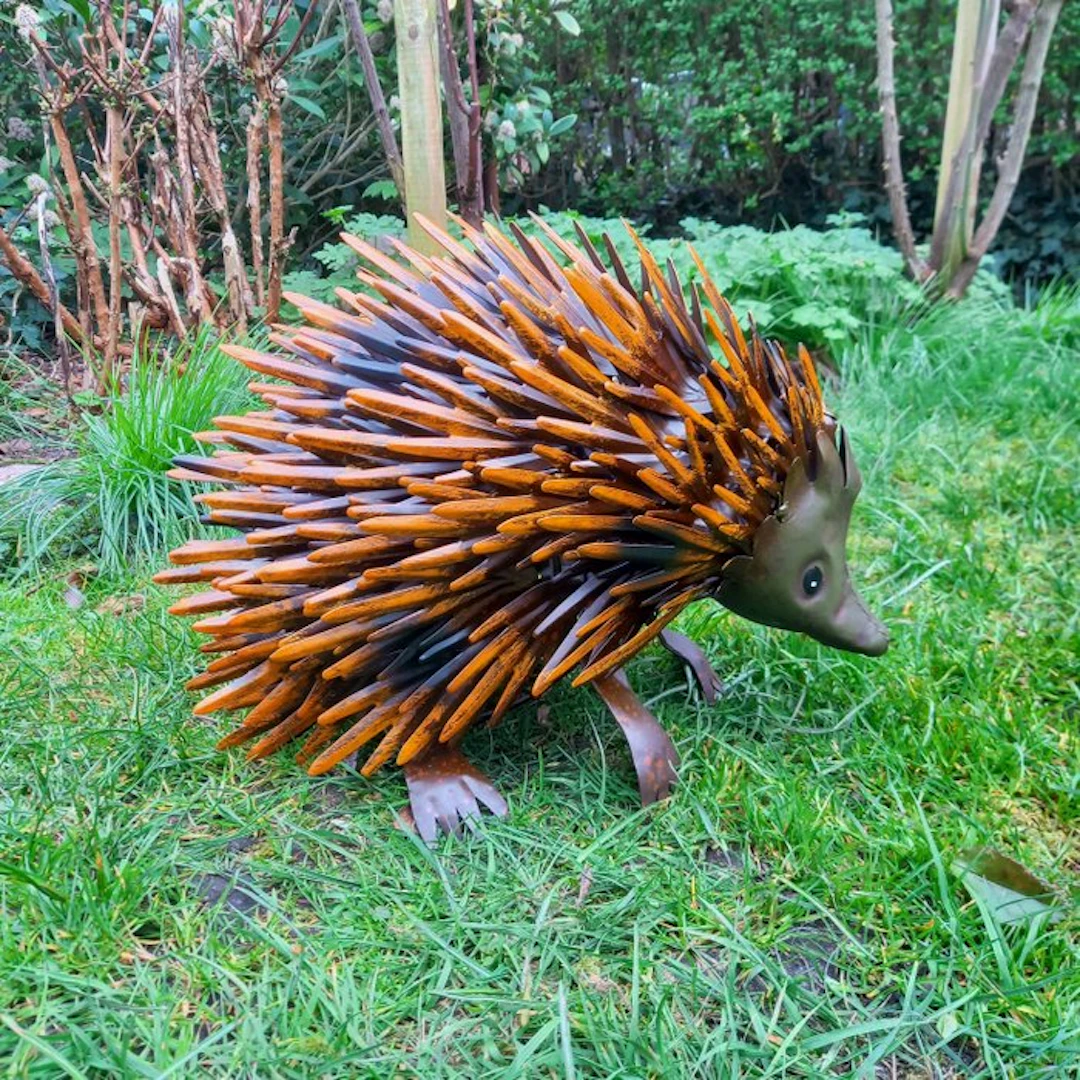 Sculpture, "Cute Hedgehog" - 38 cm - Metal