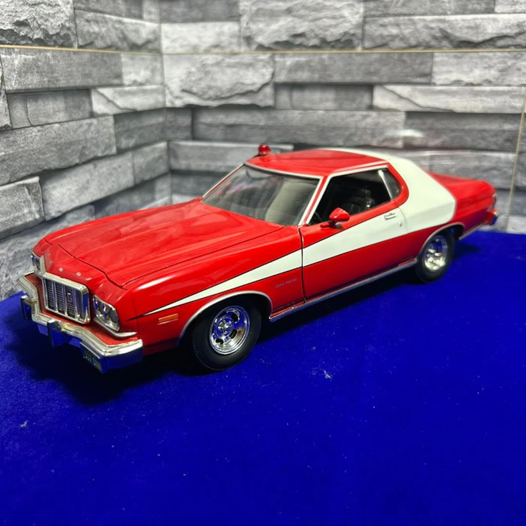 Ertl 1:18 - Model car - Ford Gran Torino 1976 "Starsky & Hutch"