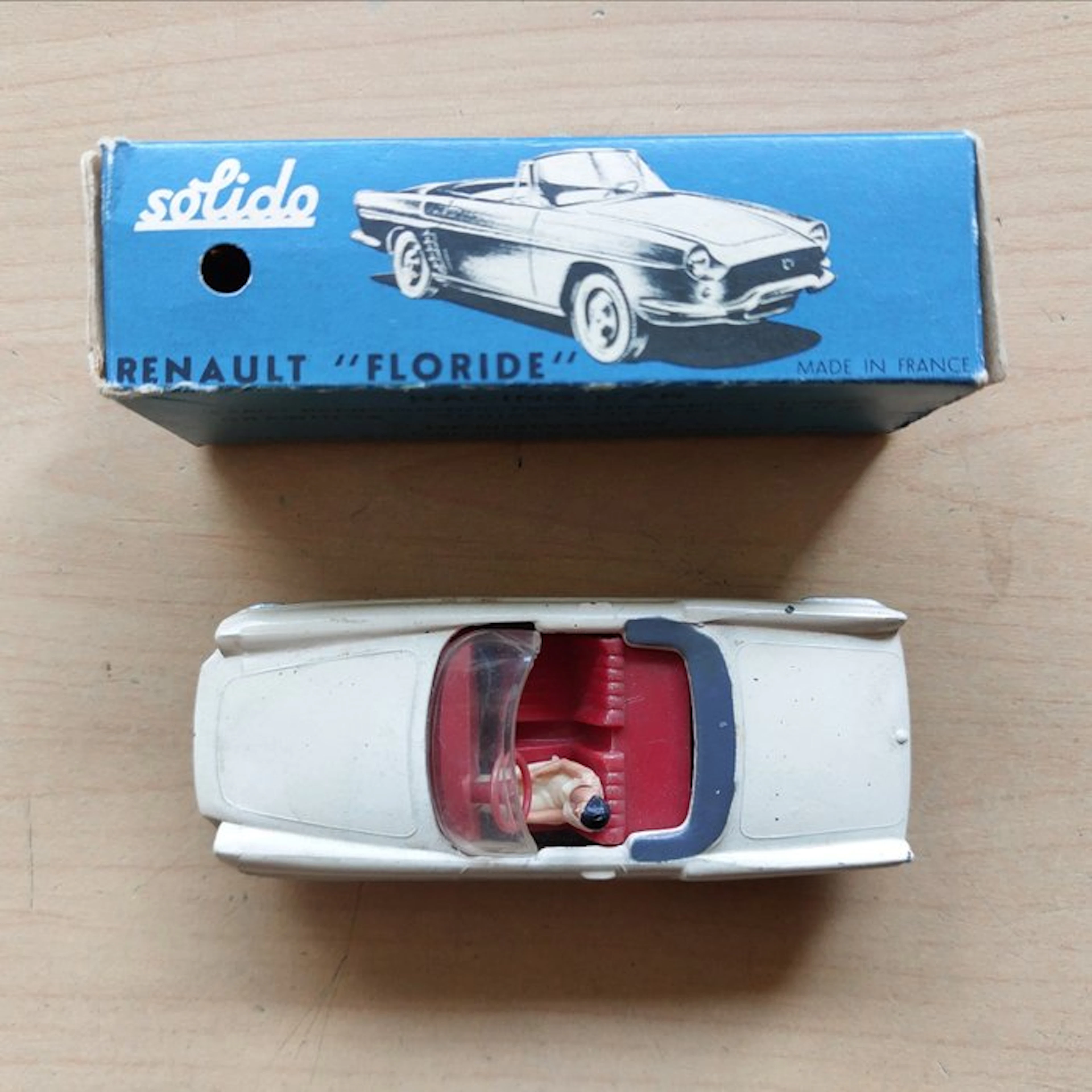Solido 1:43 - Model car - Renault Floride cabriolet