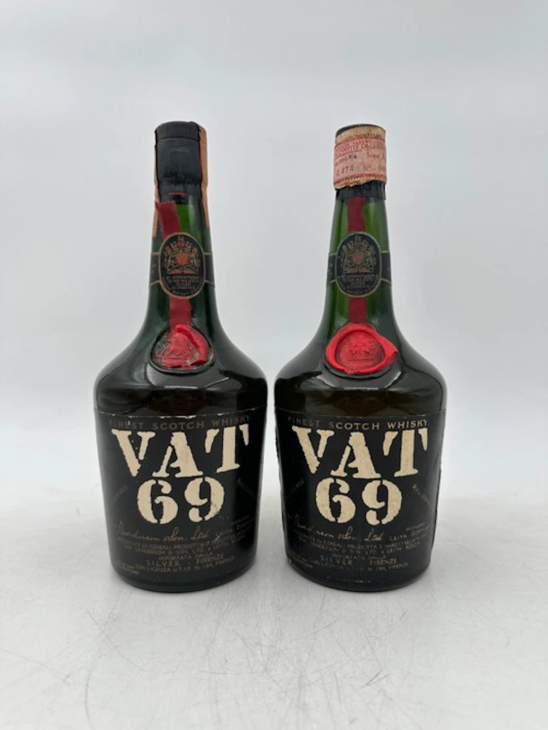 Vat 69 - b. 1960s - 75cl - 2 bottles
