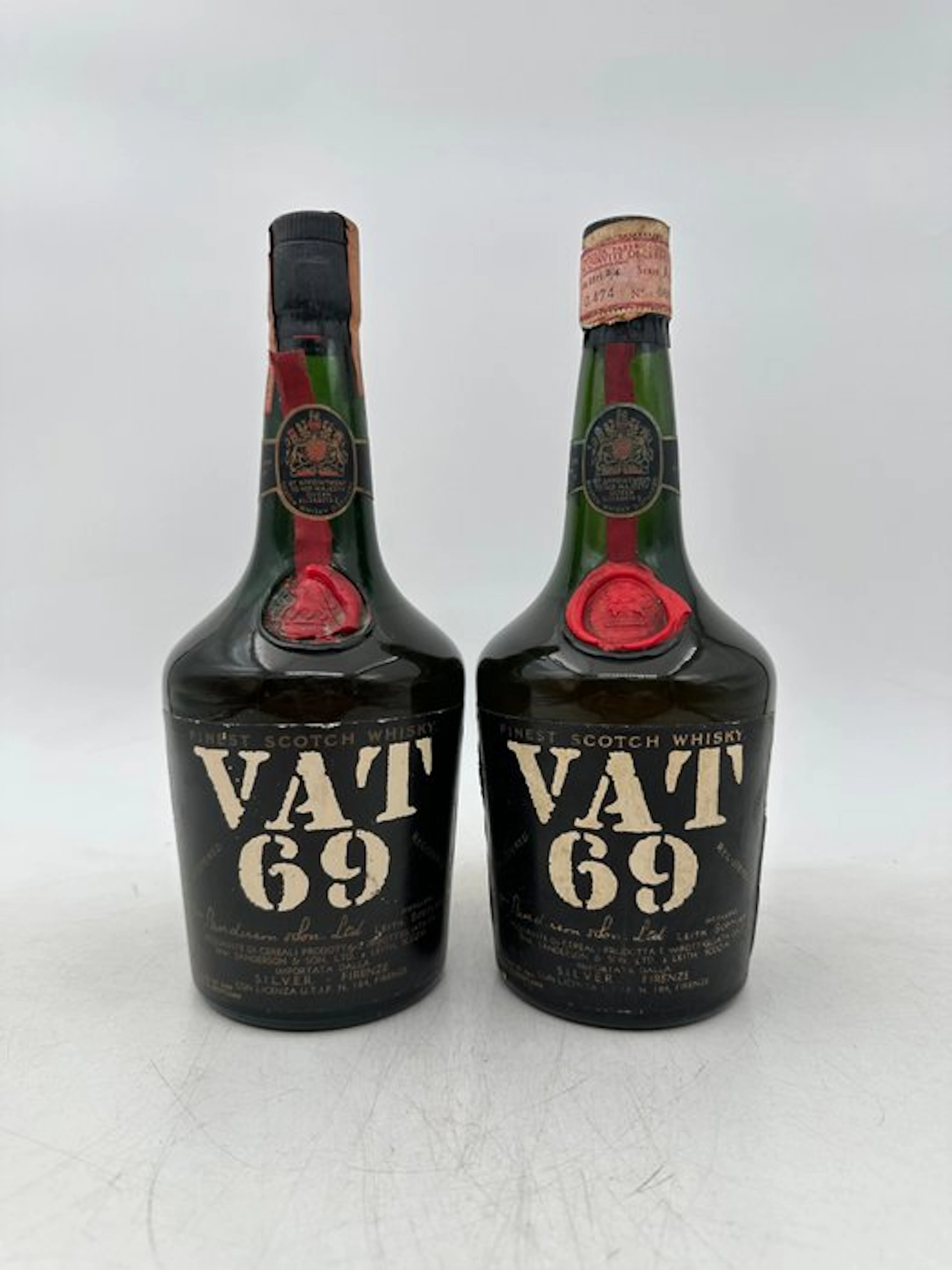 Vat 69 - b. 1960s - 75cl - 2 bottles