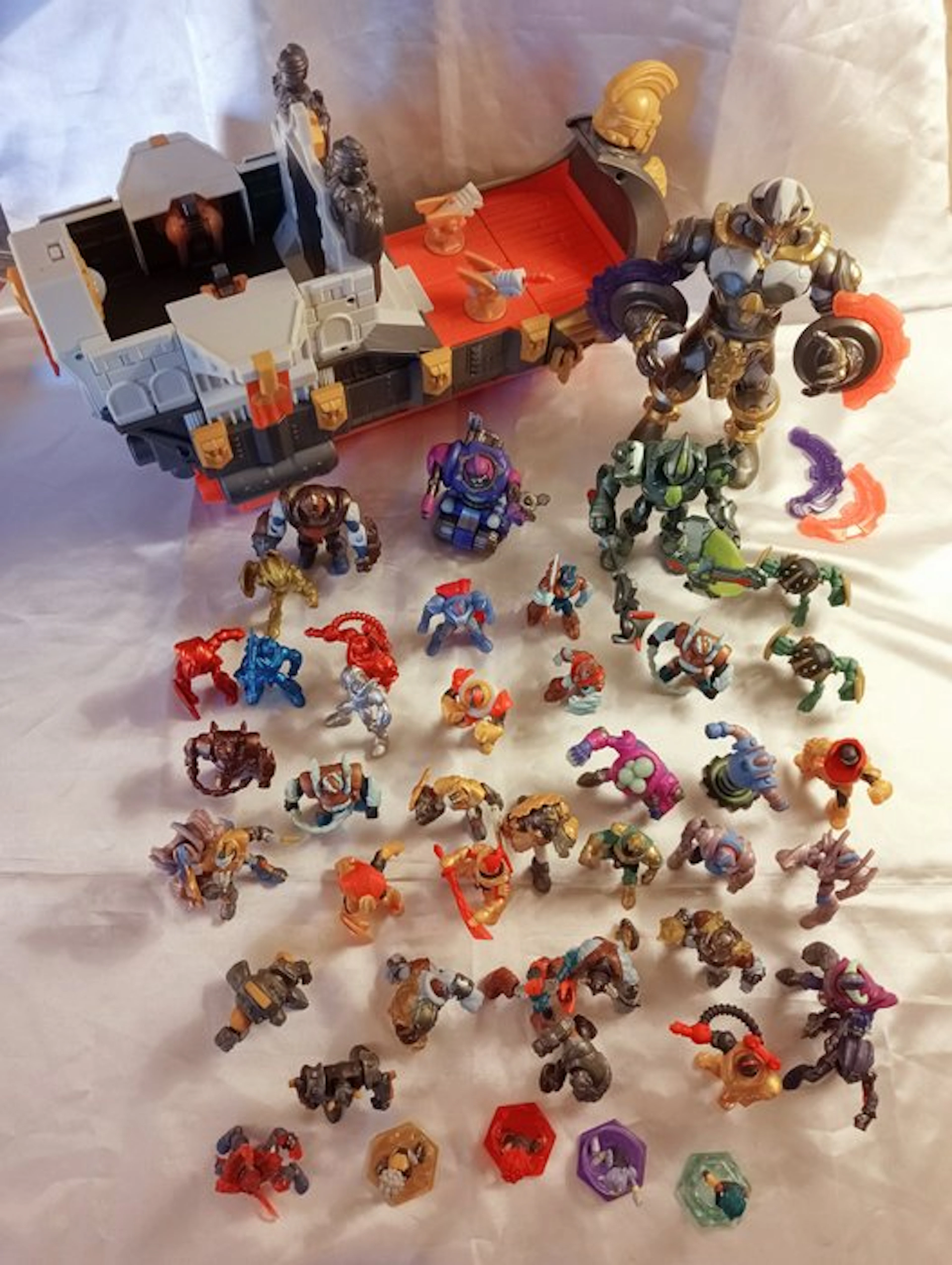 Giochi Preziosi - Action figure Gormiti Nave di Iskador + Figure