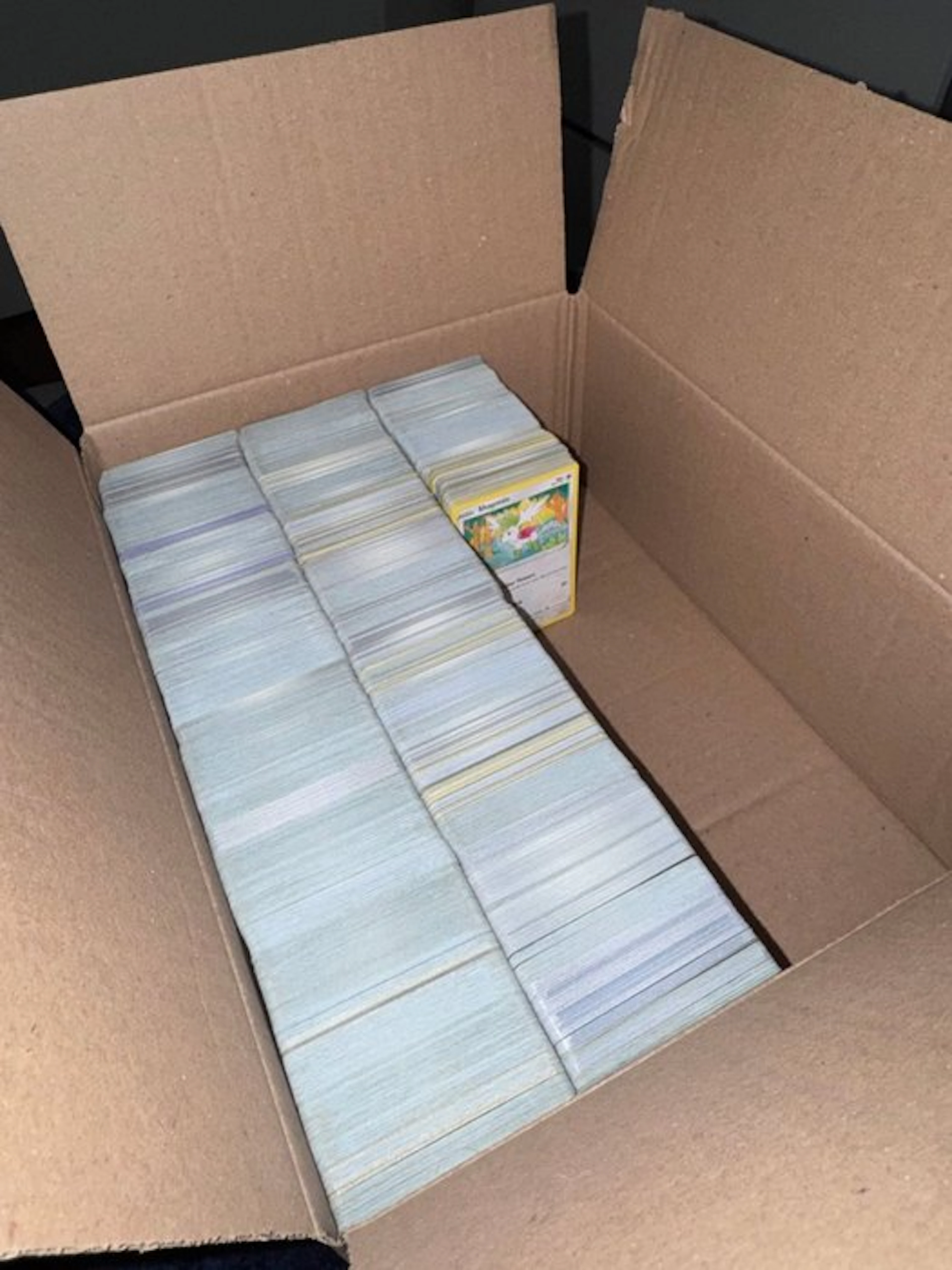 Pokémon - 2500 Bulk cards - Various sets