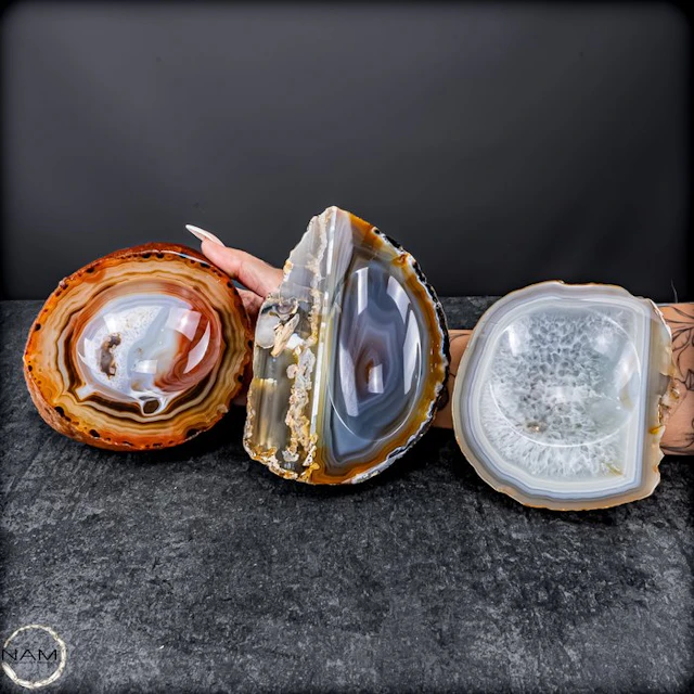 Agate bowls set – 3 exceptional natural stone bowls with fascinating banding