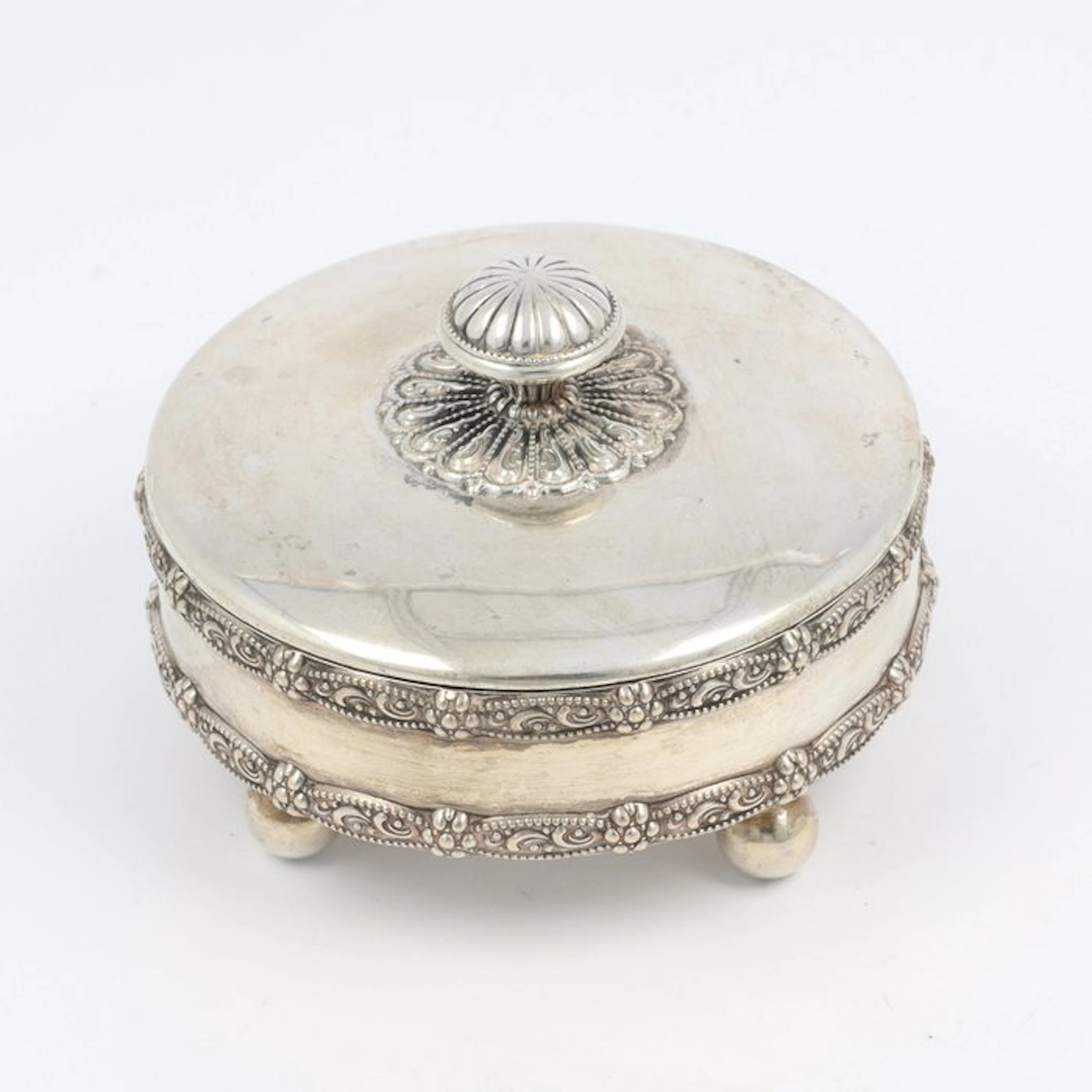 Gustav Hauber. - Box - .800 silver