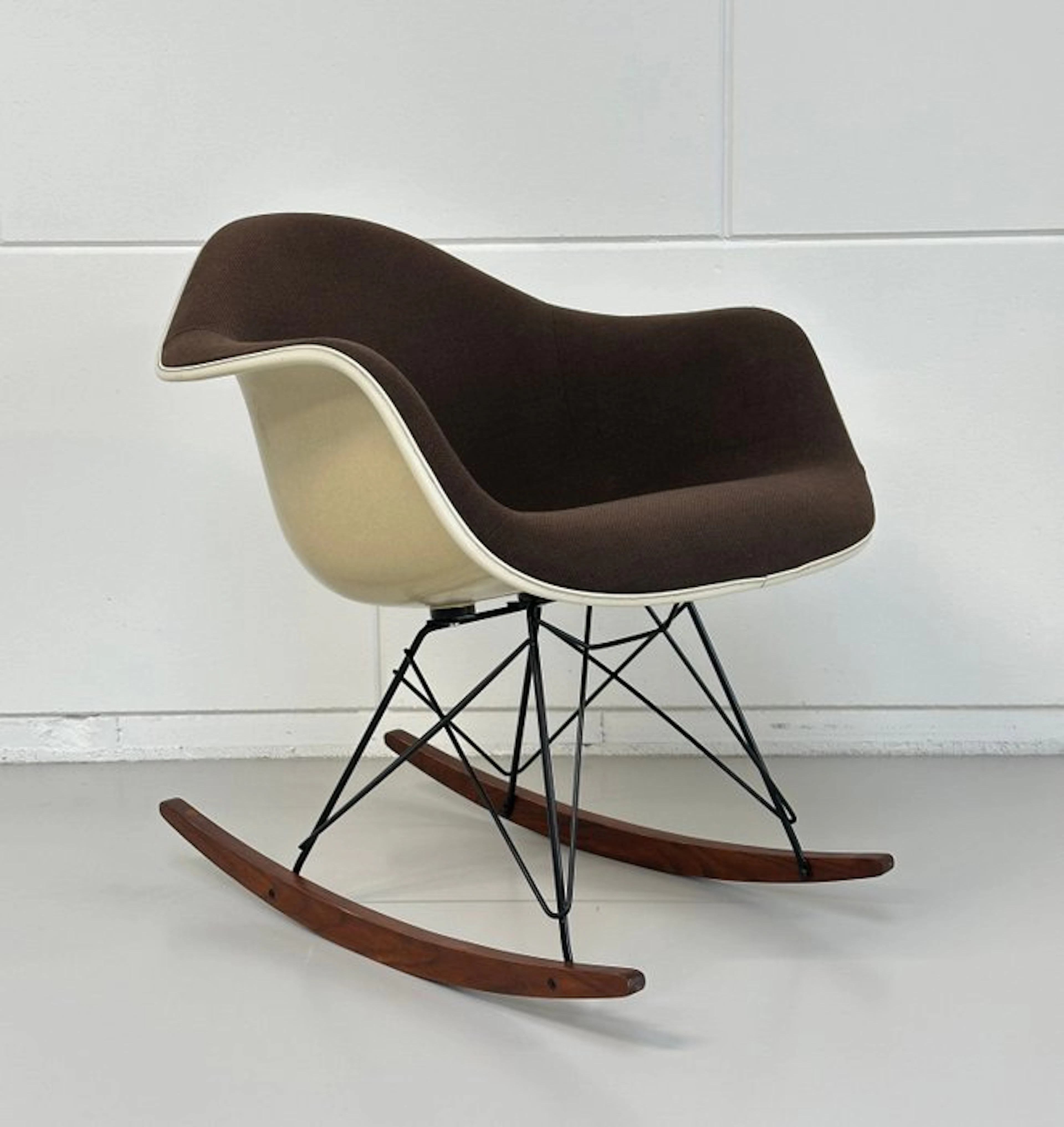 Vitra - Charles & Ray Eames - Armchair - RAR - Fiberglass - RAR Rocking chair