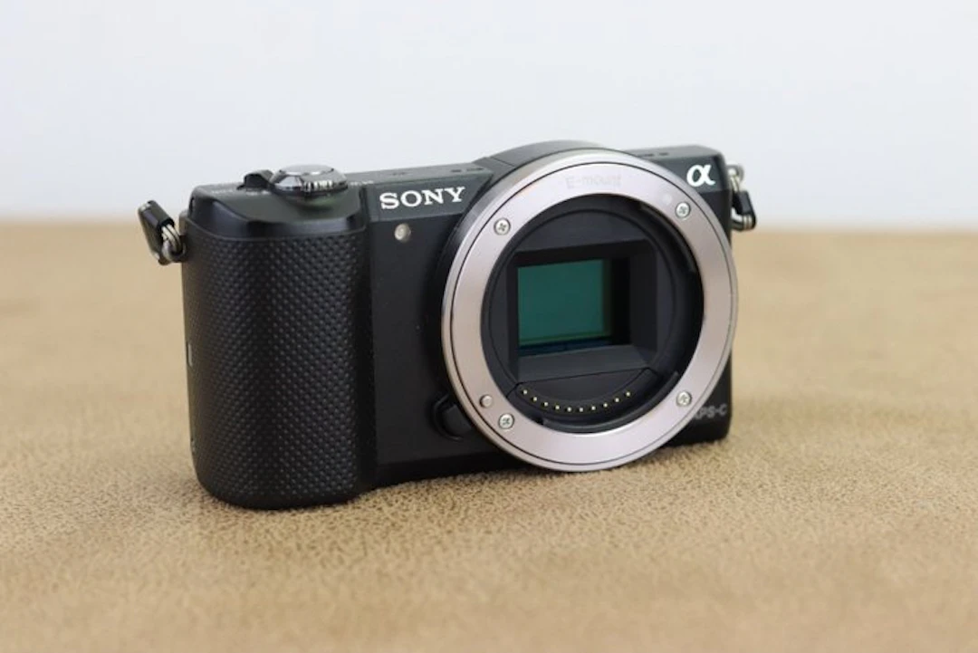 Sony Alpha A 5000 Body, 20.1MP + Accessoires Mirrorless camera