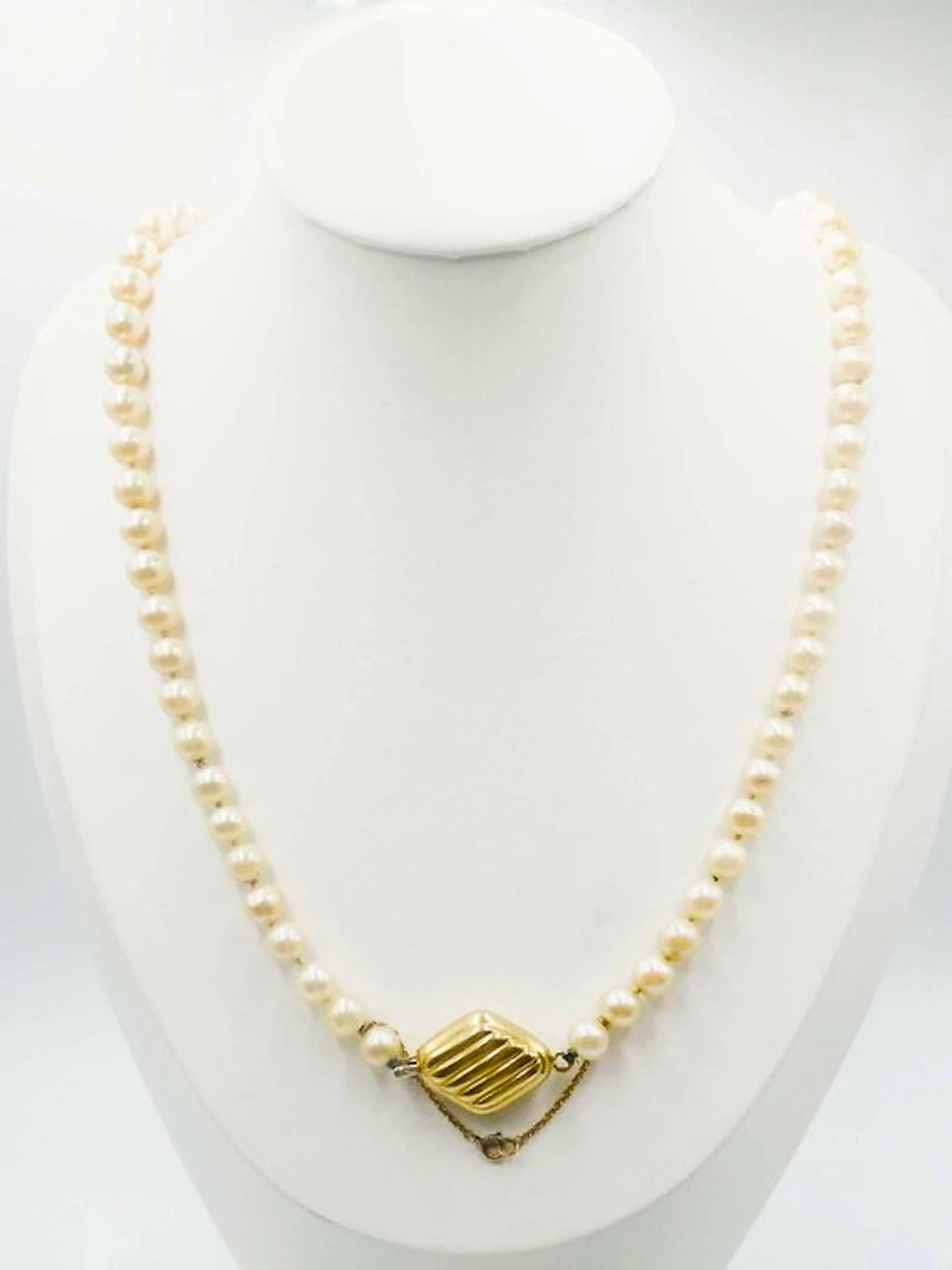 Necklace - 18 kt. Yellow gold Pearl