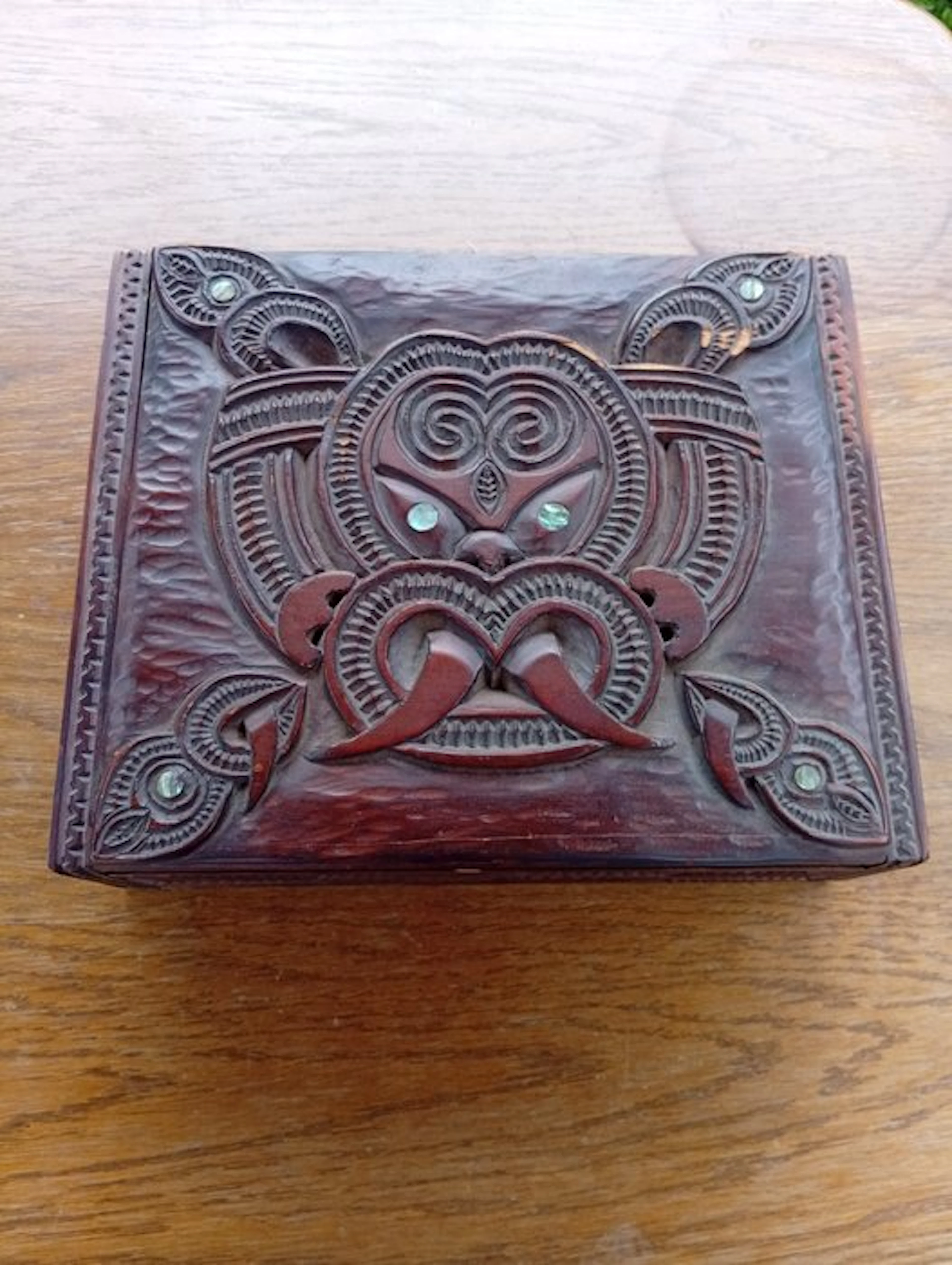 large and heavy feather/trinket box - Maori - New Zealand