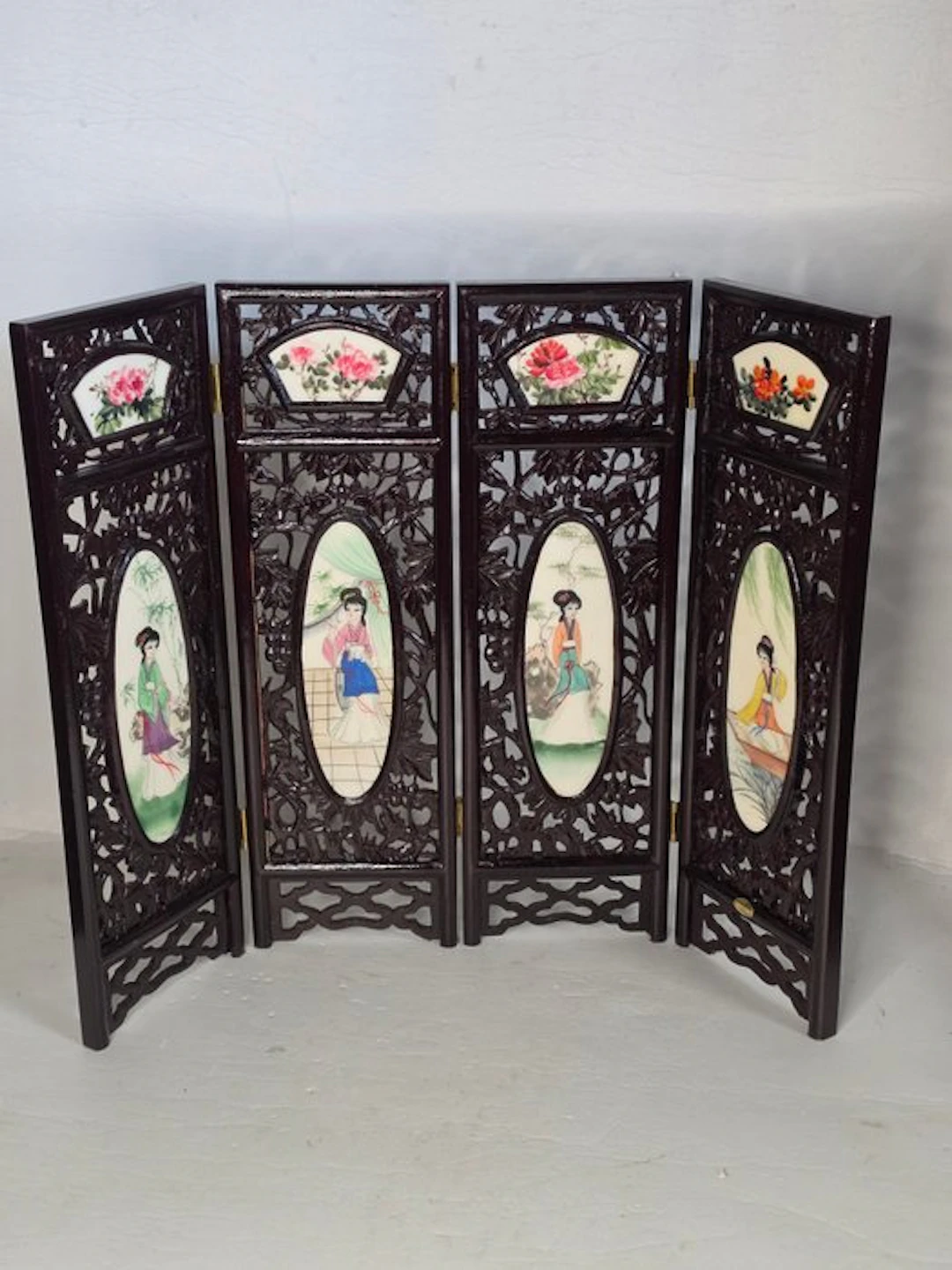 Screen/room divider - Wood