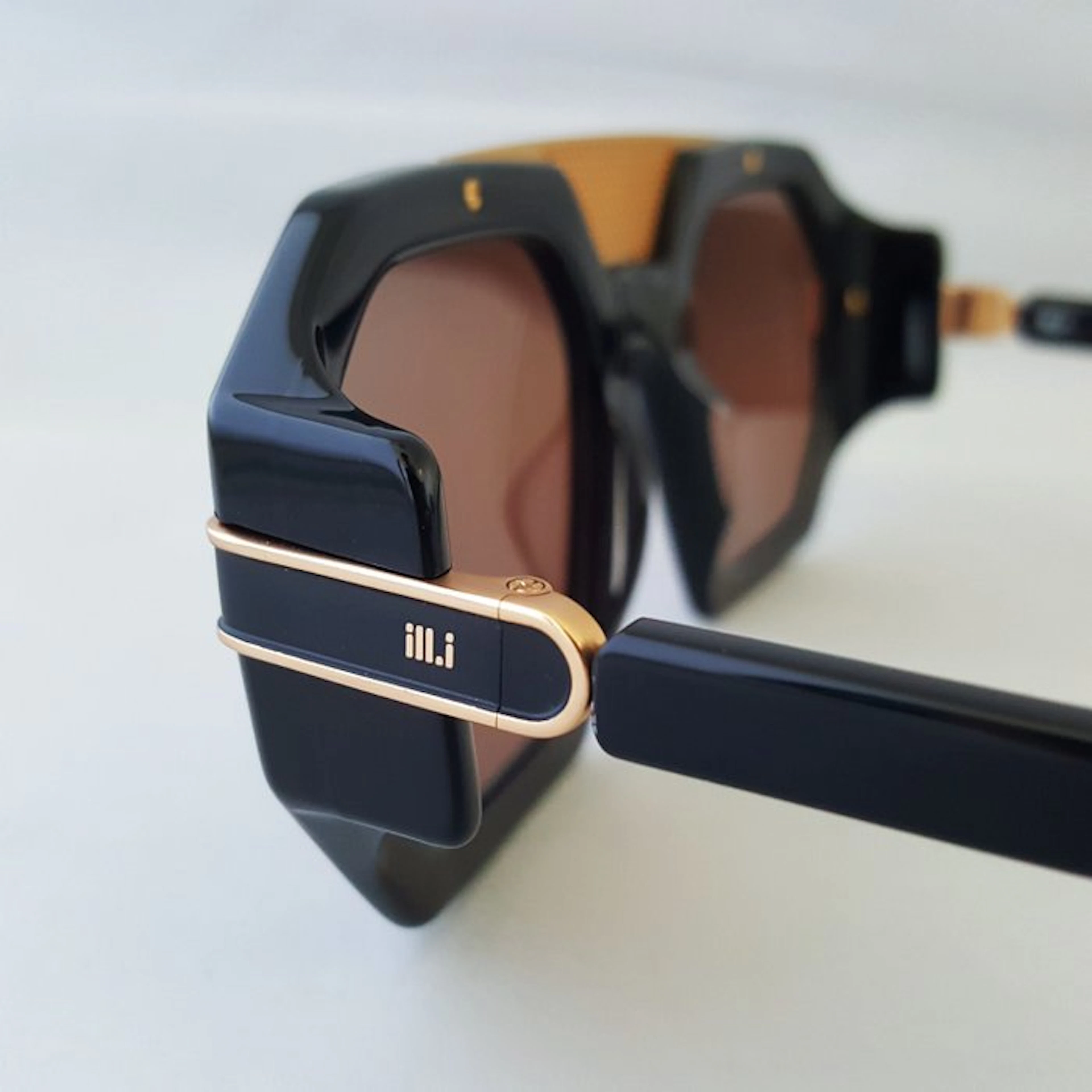 Other brand - ill.i Optics by will.i.am - Black - Gold...