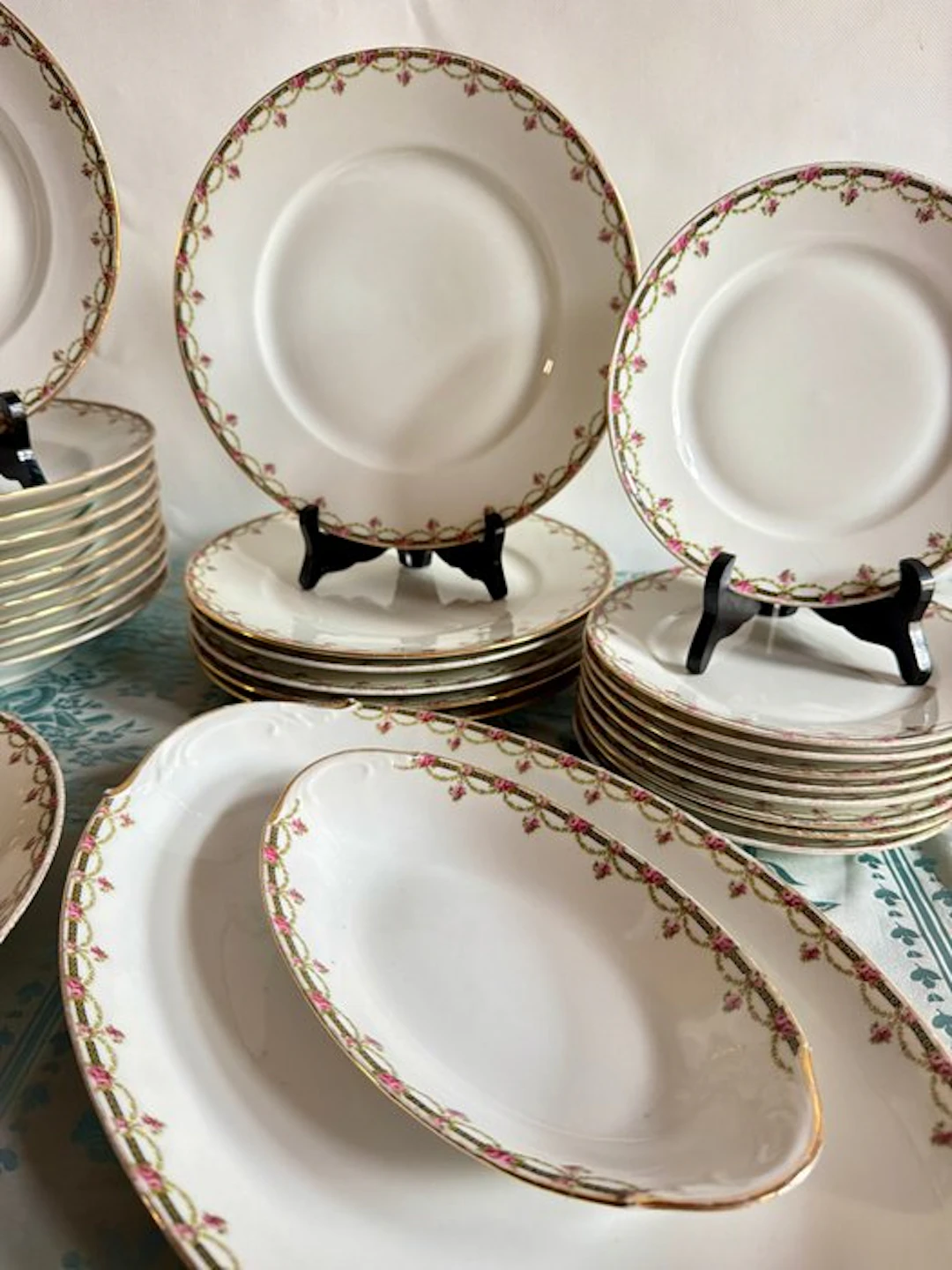 F. Legrand & Cie - Dinner set (28) - Porcelain