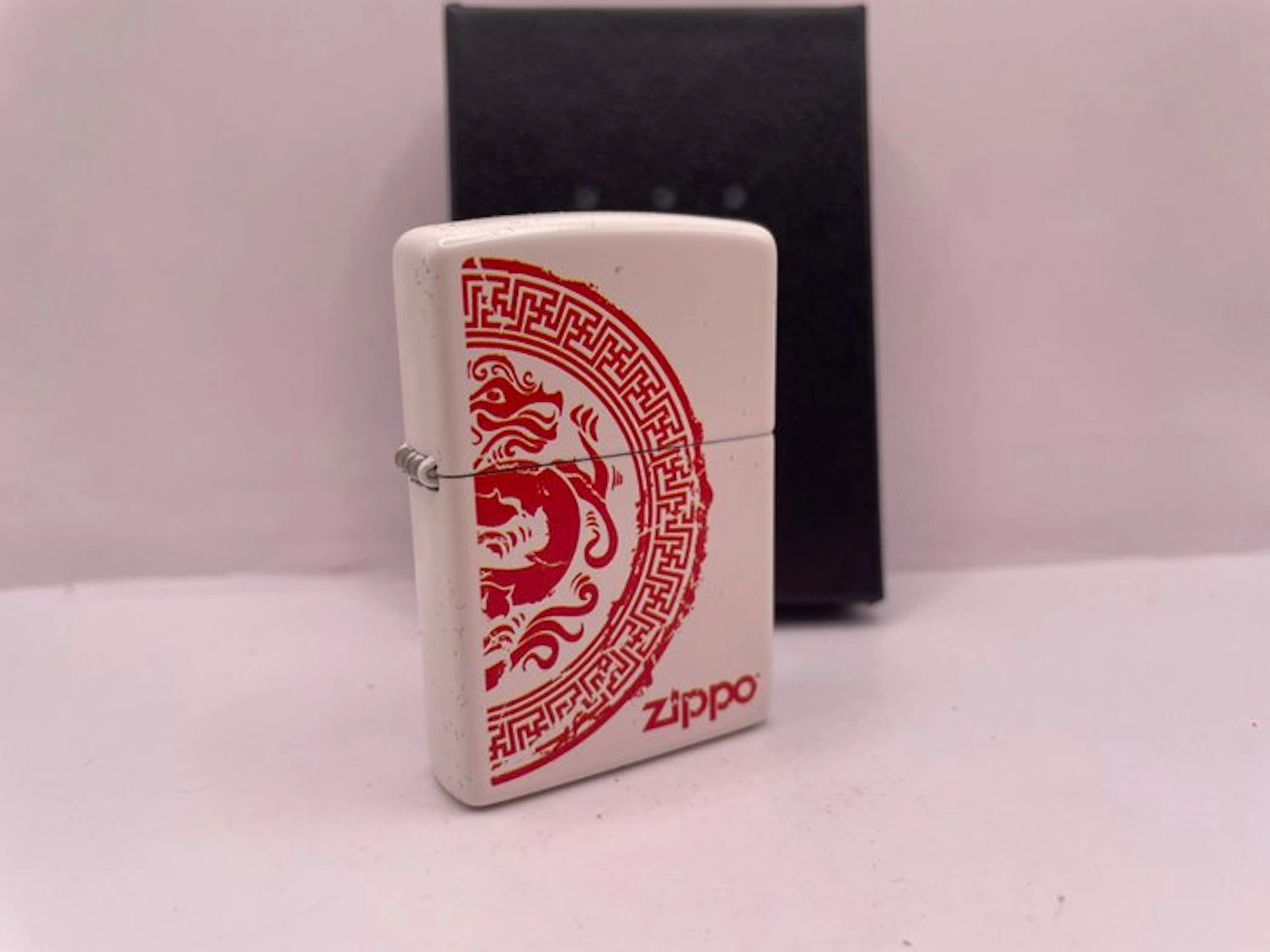 Zippo - Zippo Blanc Motif Dragon Oriental - No reserve...
