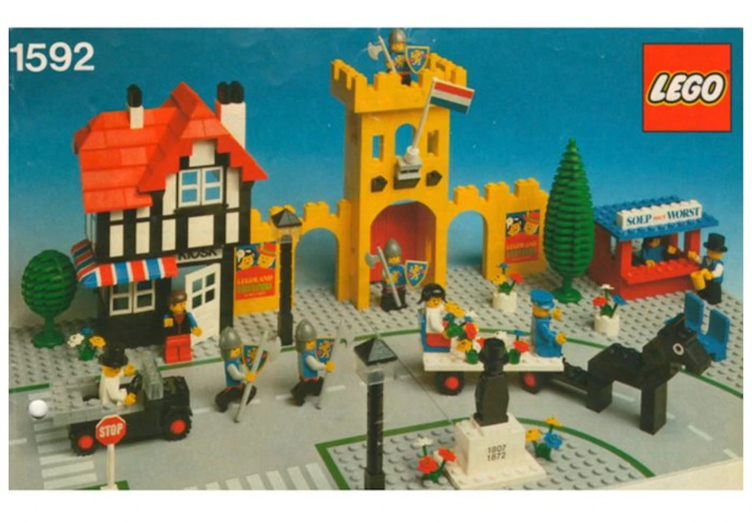 LEGO Set - 1592 - City - LEGO 1592 – Town Square – Castle...
