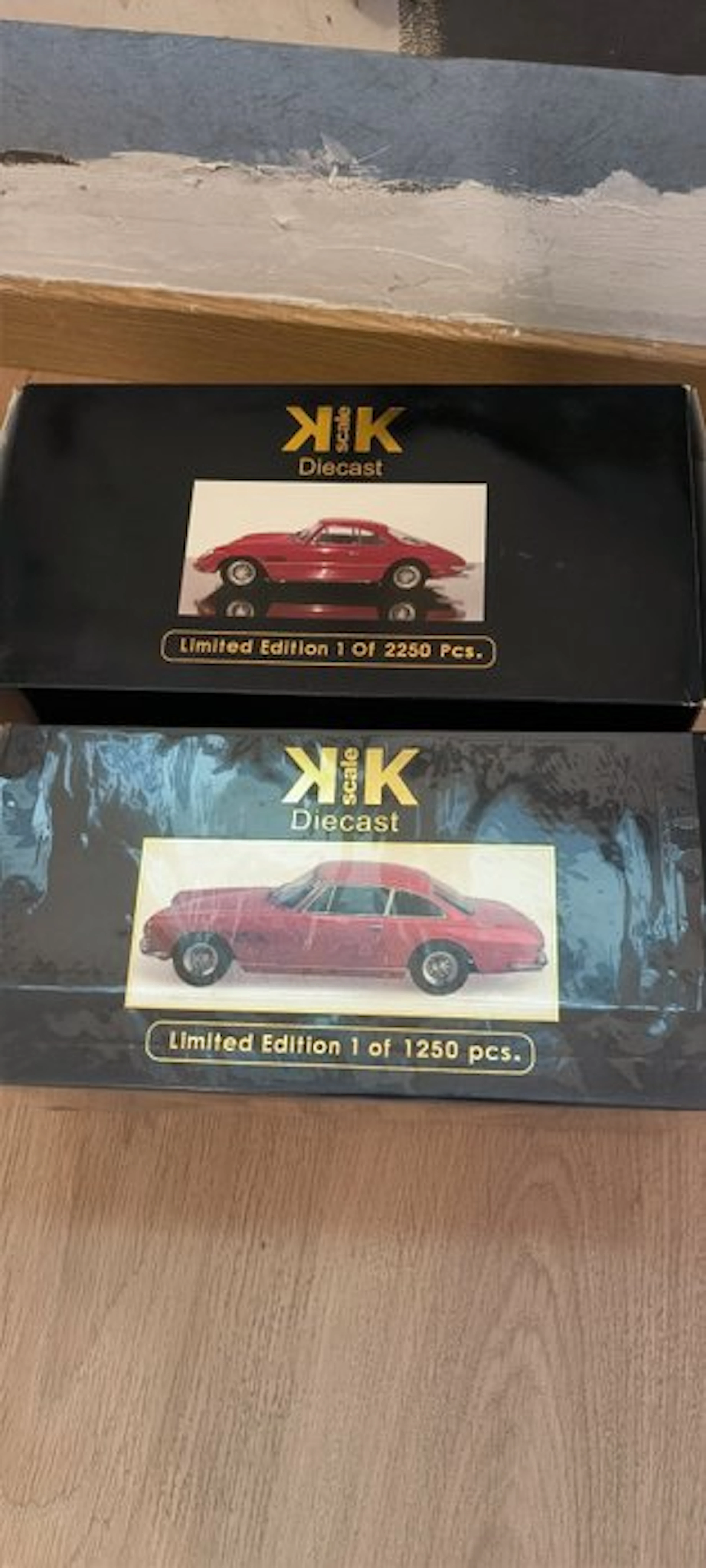 KK-Scale 1:18 - Model car (2) - Ferrari 330 GT 2+2