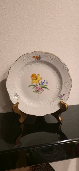 Meissen - Teller - Neubrandenstein - Porzellan - Bunte Blume