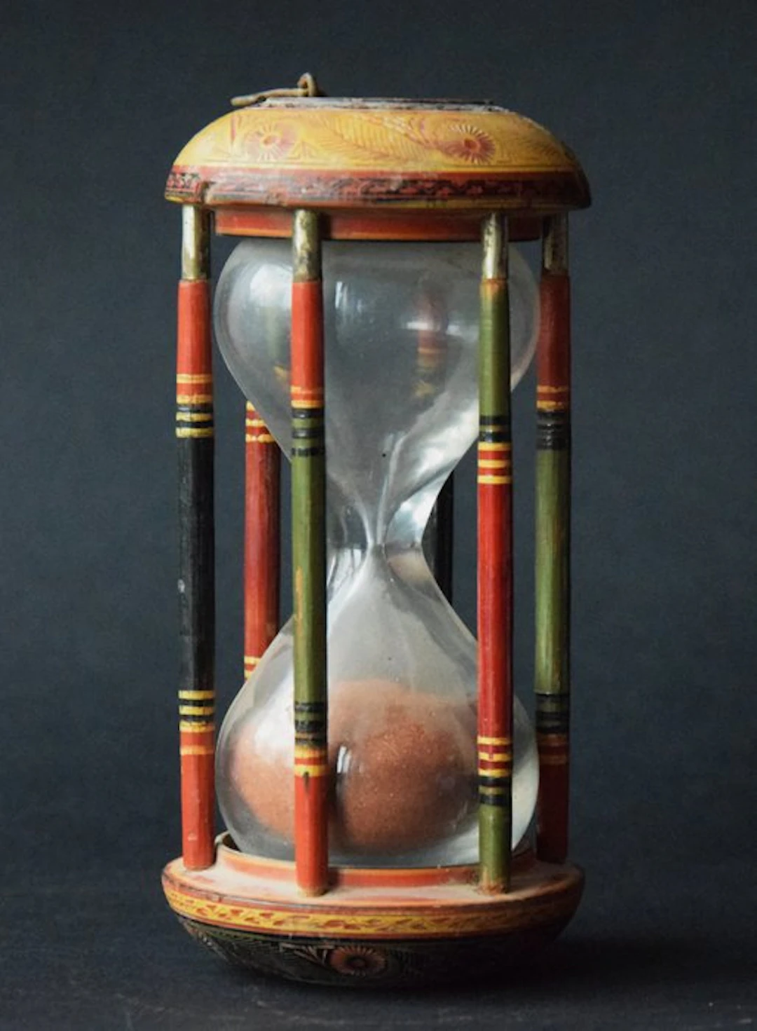Hourglass - Wood - 1850-1900 - Rare hourglass with colonettes from Rajasthan